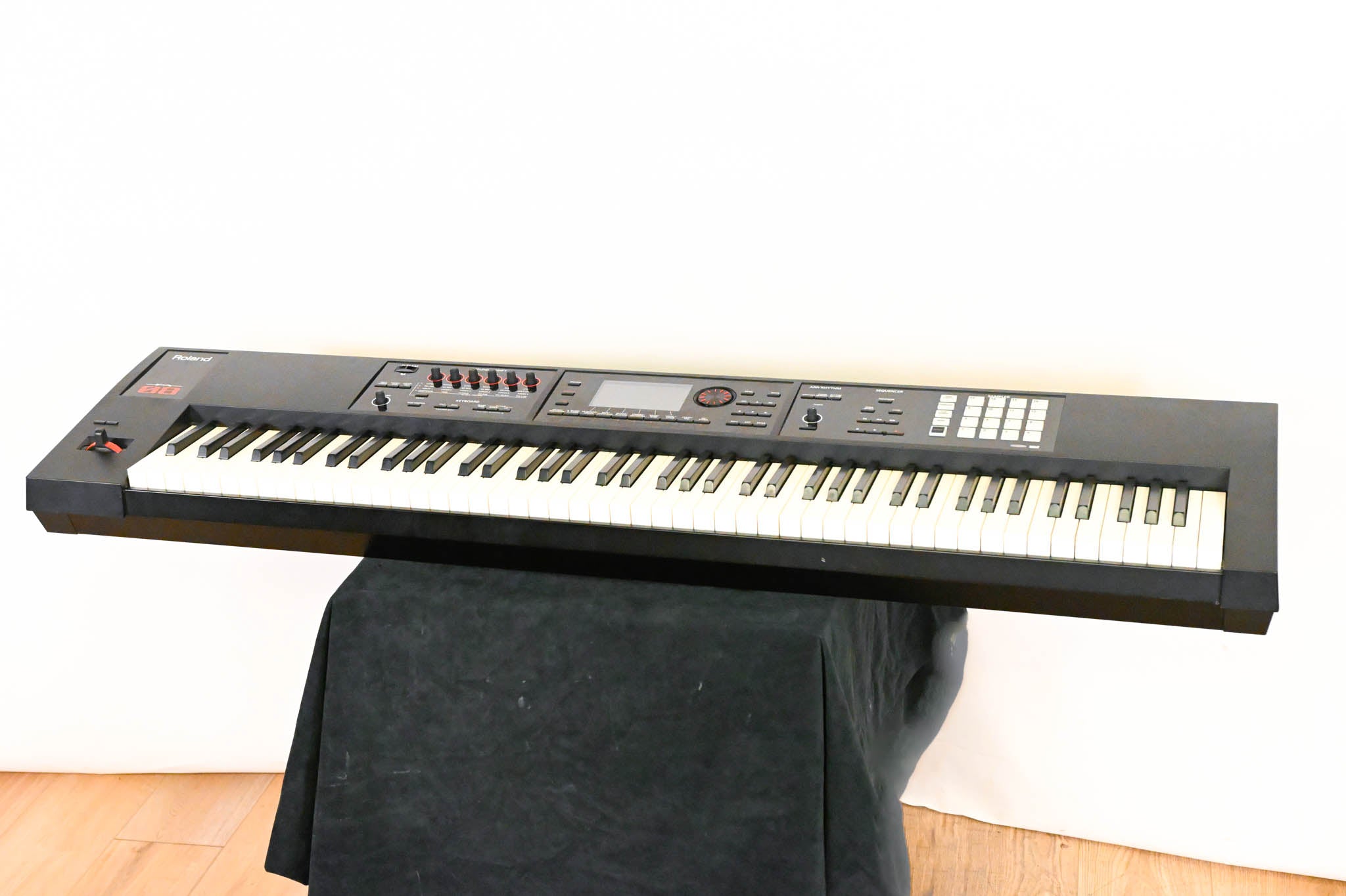 Roland FA-08 88-Key Music Workstation (NO POWER SUPPLY)