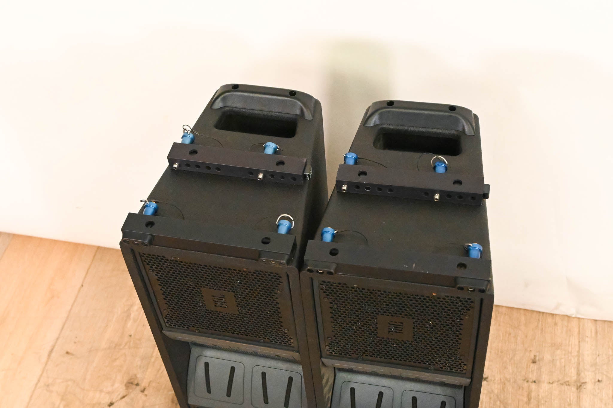 JBL VT4886 Dual 6.5" Passive Compact Line Array Loudspeakers (PAIR)