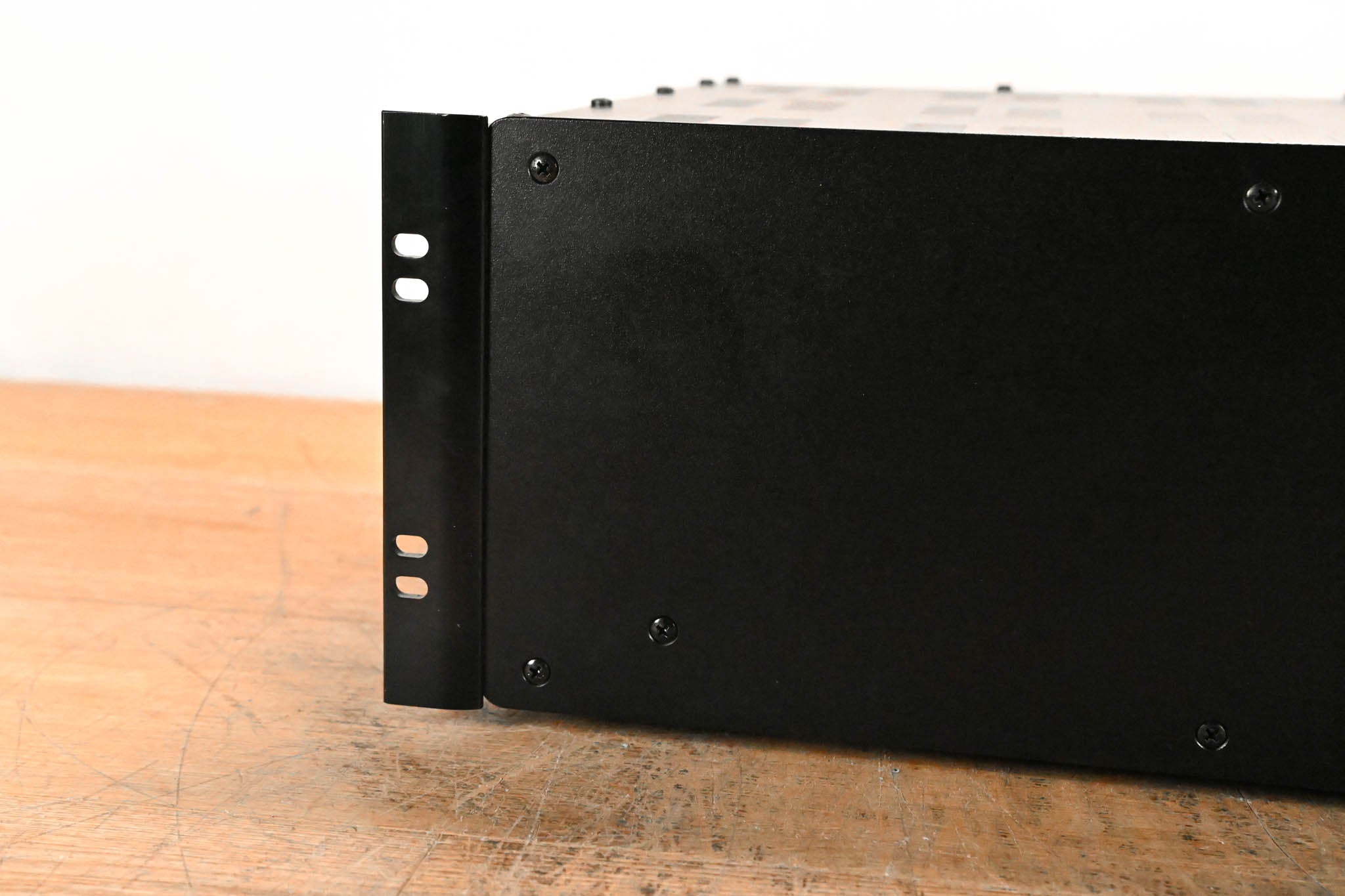 Yamaha DIO8 Digital I/O Box with 4 AES/EBU Cards