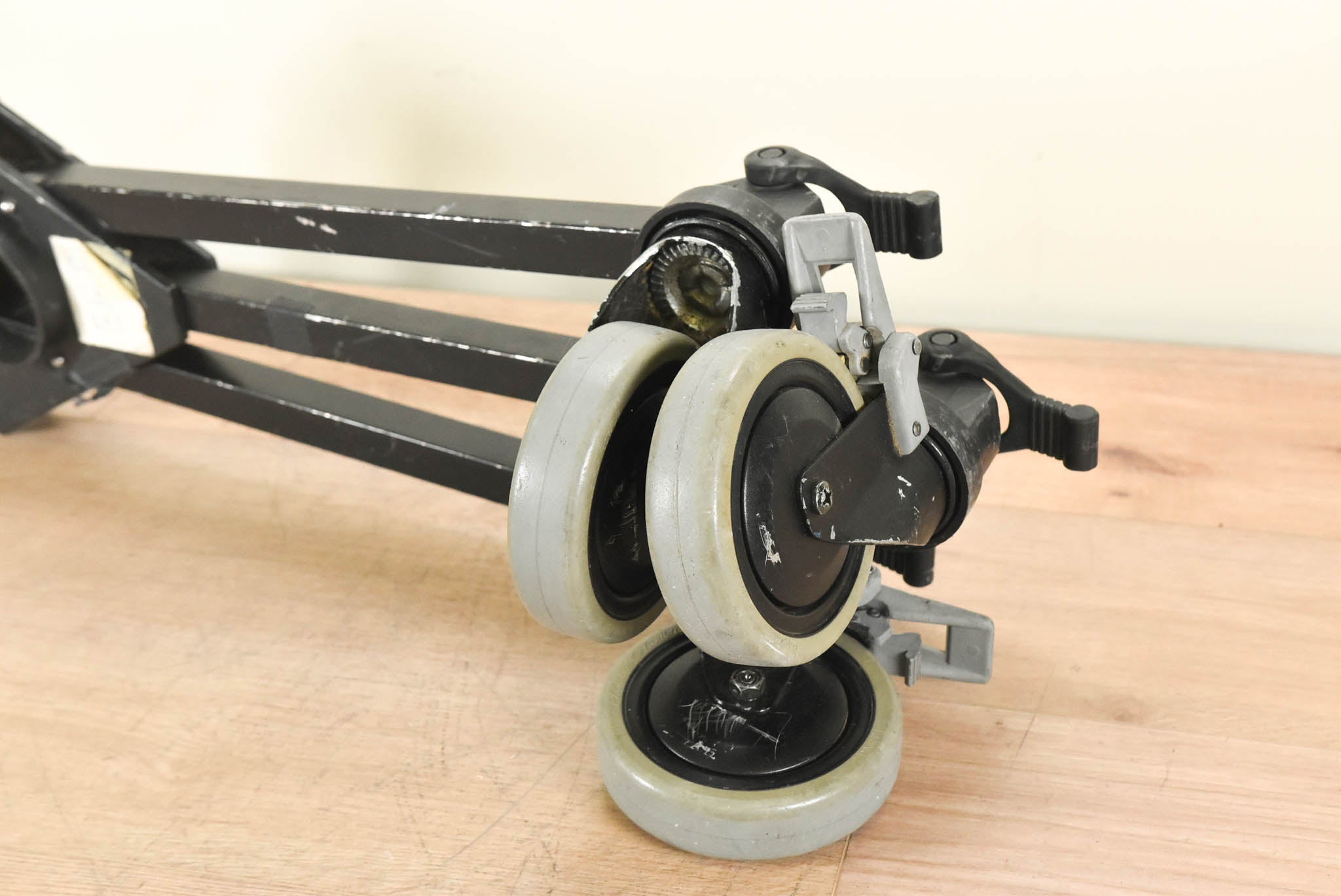 Vinten 3319 ENG Studio Dolly