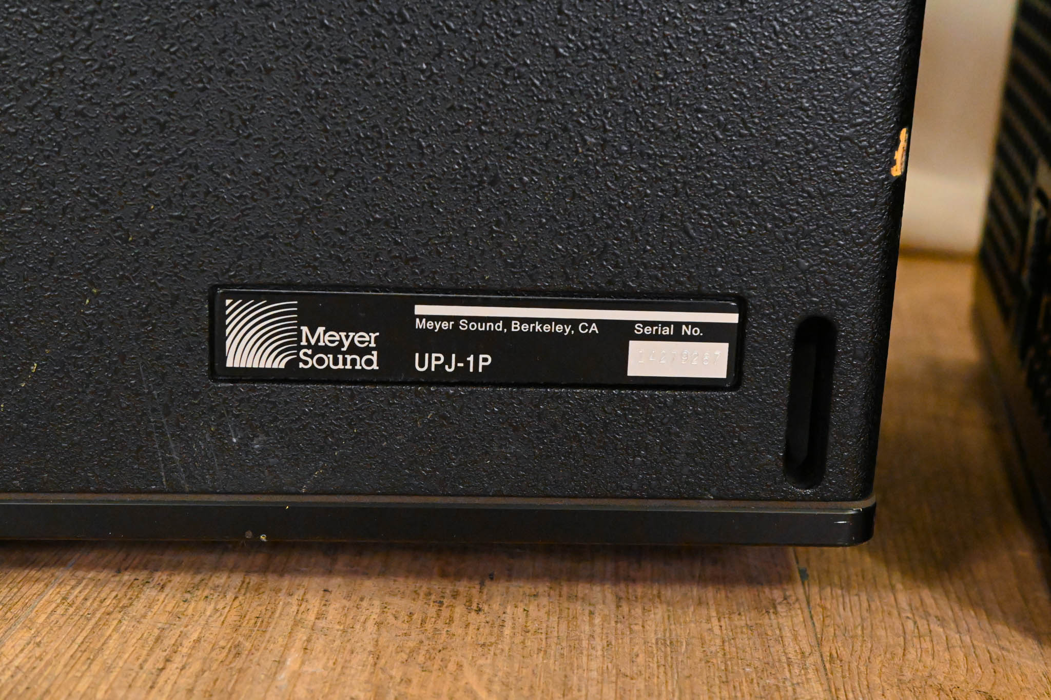 Meyer Sound UPJ-1P Compact VariO Loudspeaker (PAIR)