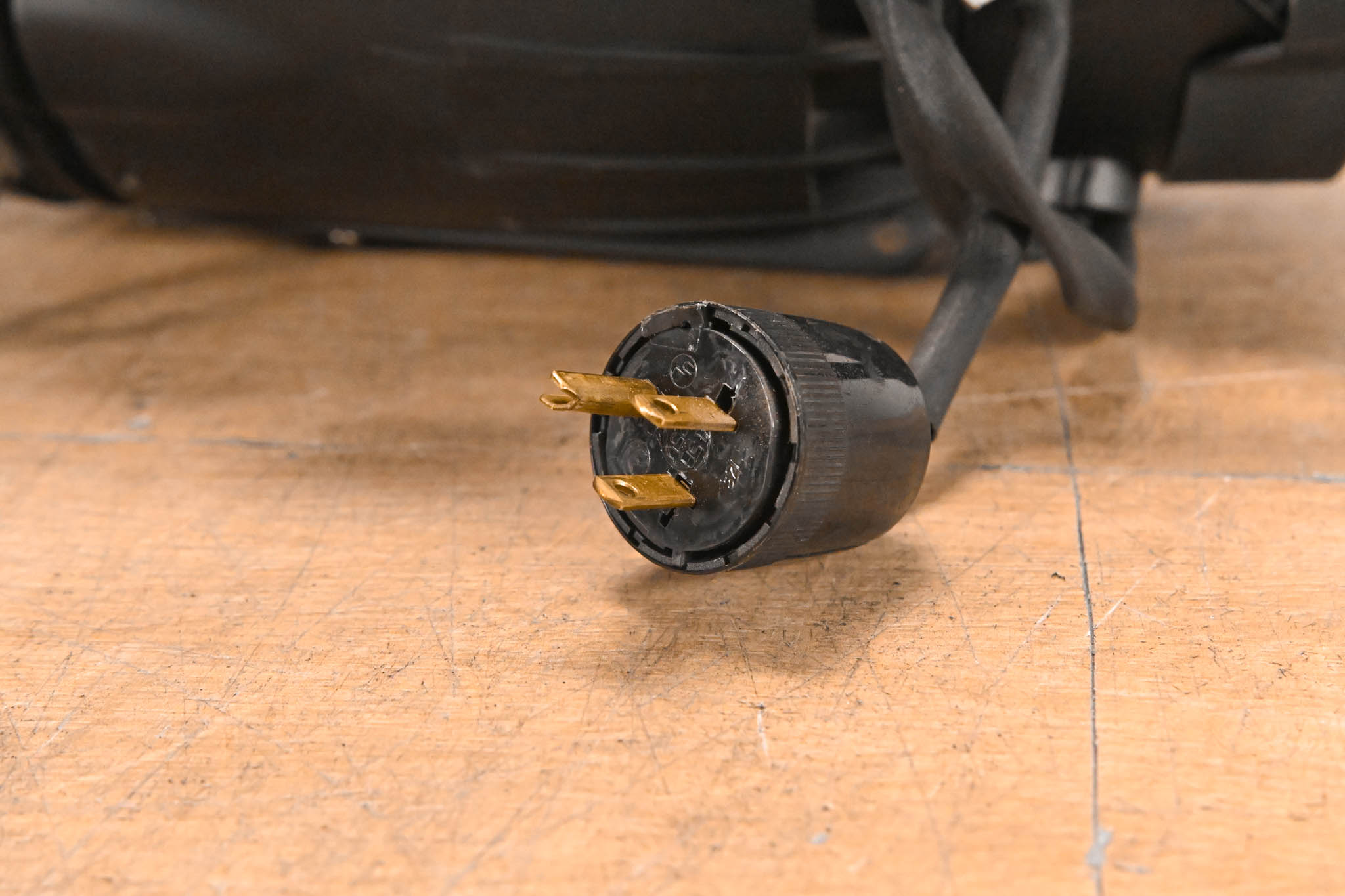 Dortron Profile Spot 750 36 Degree Ellipsoidal Light