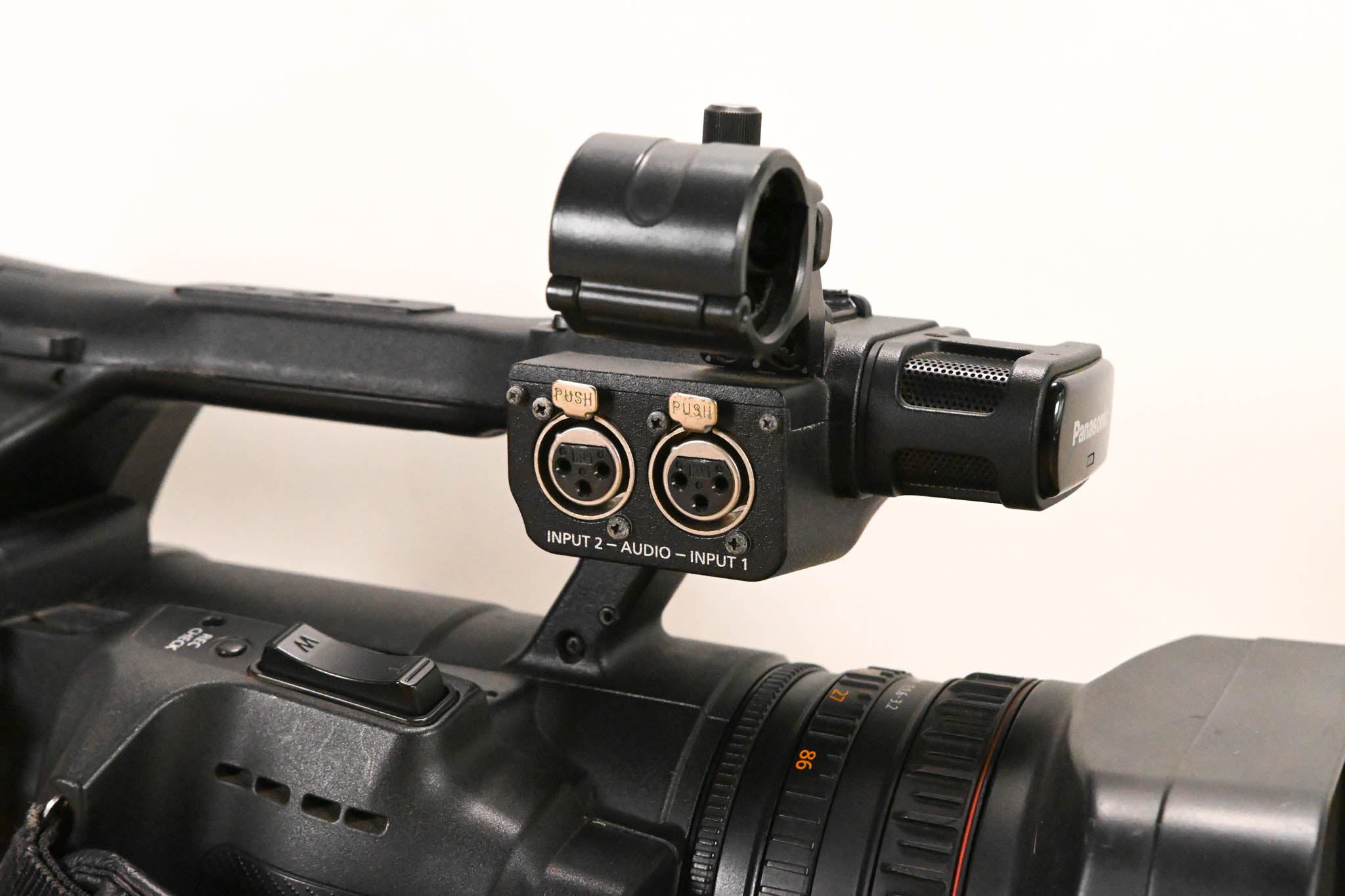 Panasonic AG-HPX255P P2 HD Handheld Camcorder