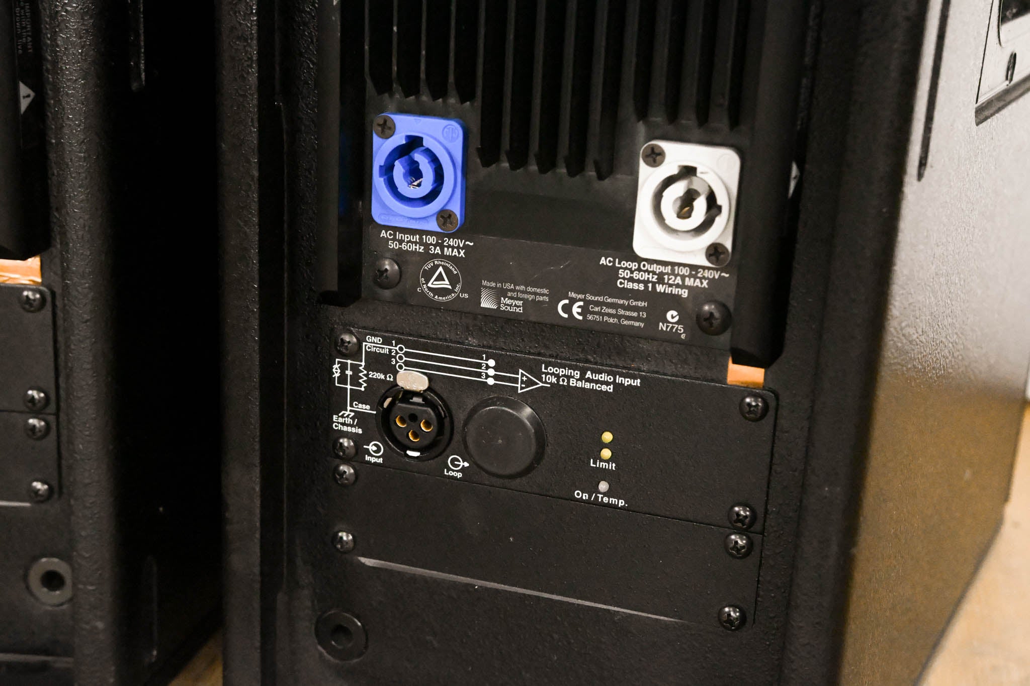 Meyer Sound UPJ-1P Compact VariO Loudspeaker (PAIR)