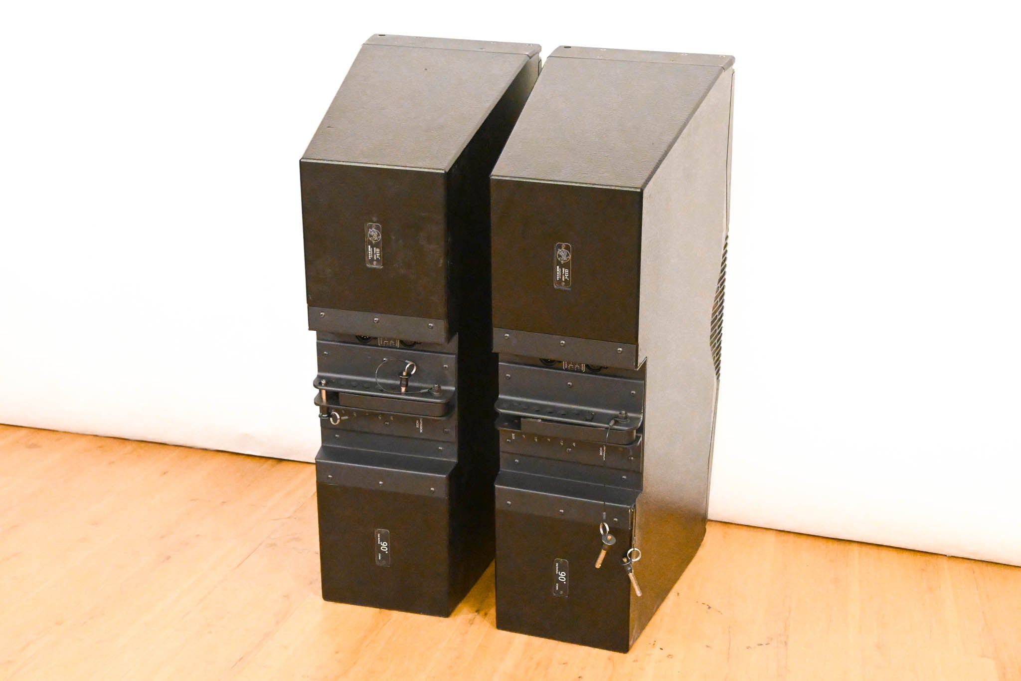 Clair Bros i212-i Dual 12" Install Line Array Speakers 90° (PAIR)