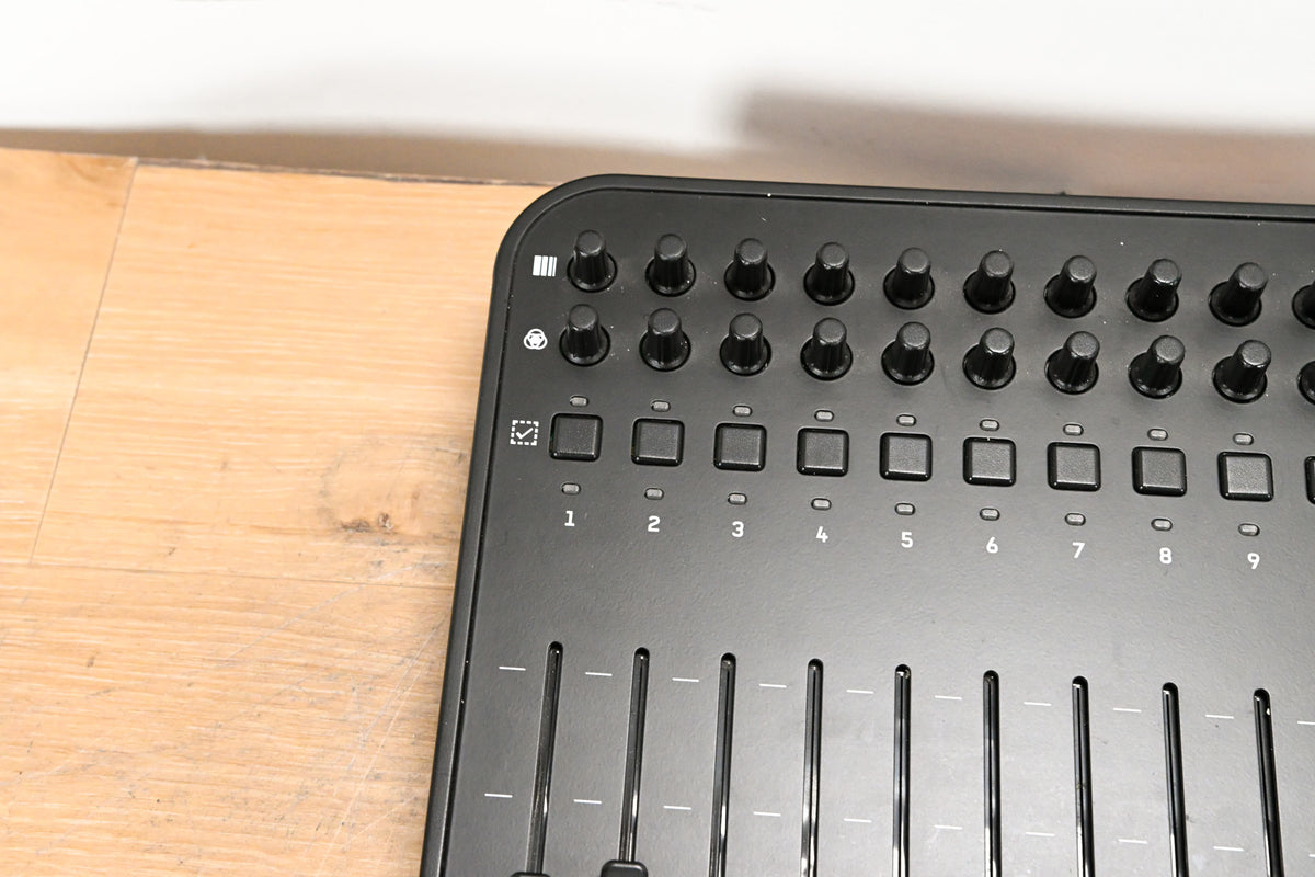 Jands Stage CL Compact Lighting Console (NO POWER SUPPLY)