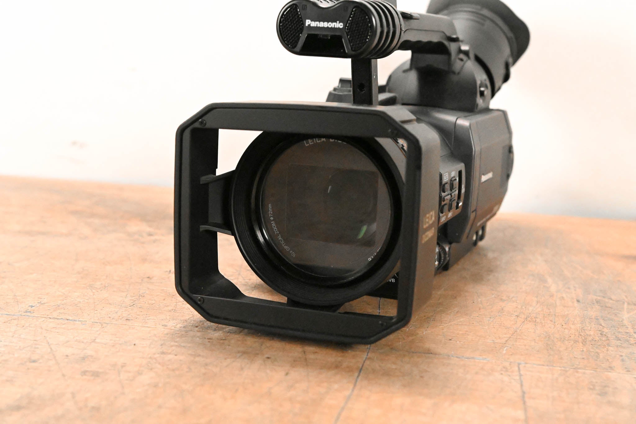 Panasonic AG-DVX100B 3-CCD Mini-DV Cinema Video Camcorder