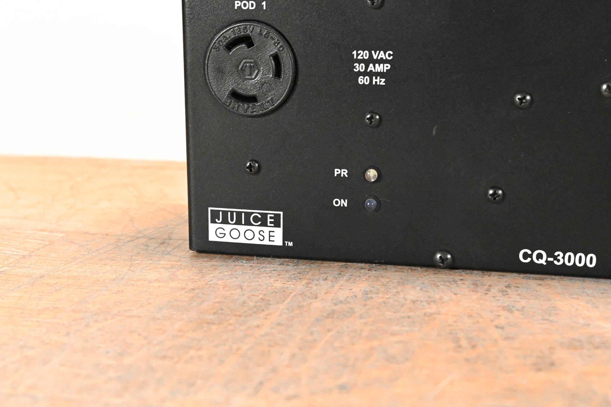 Juice Goose CQ-3000 30 Amp Power Distribution System