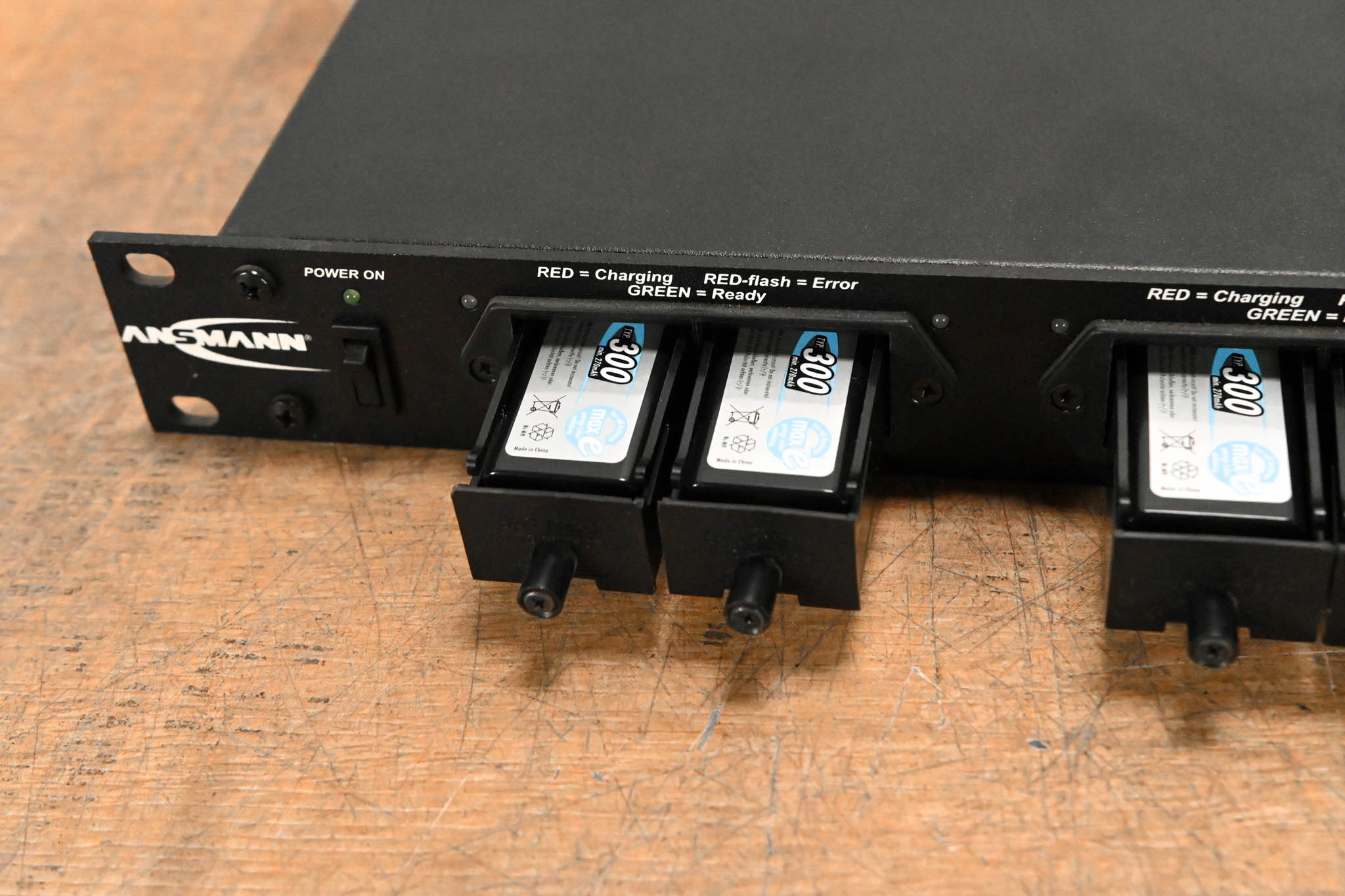 Ansmann Professional 8 - 9V Rack Mount Battery Charger