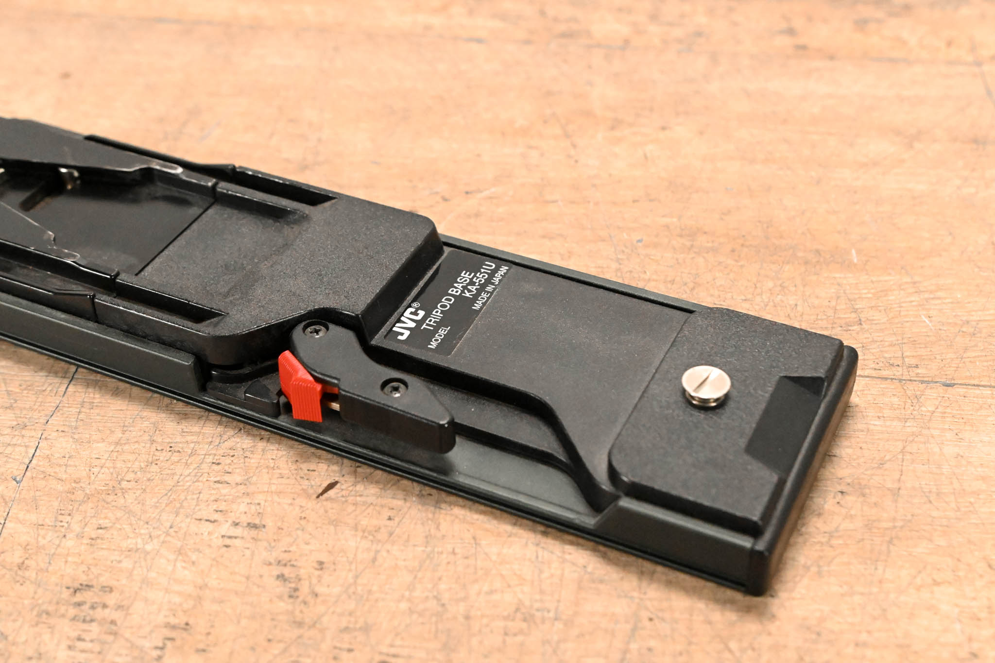 JVC KA-551U Tripod Adapter Plate