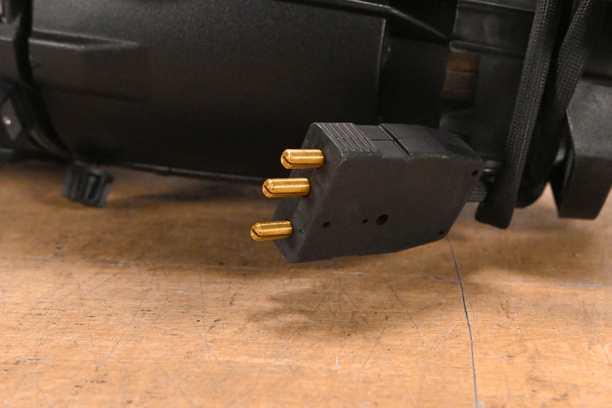 ETC Source Four Zoom 25-50 Degree 750 Ellipsoidal Light