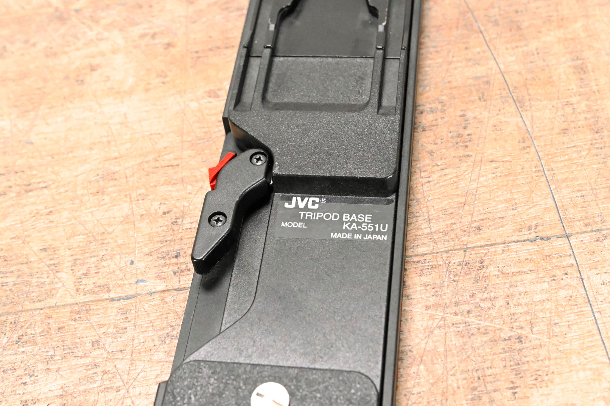 JVC KA-551U Tripod Adapter Plate
