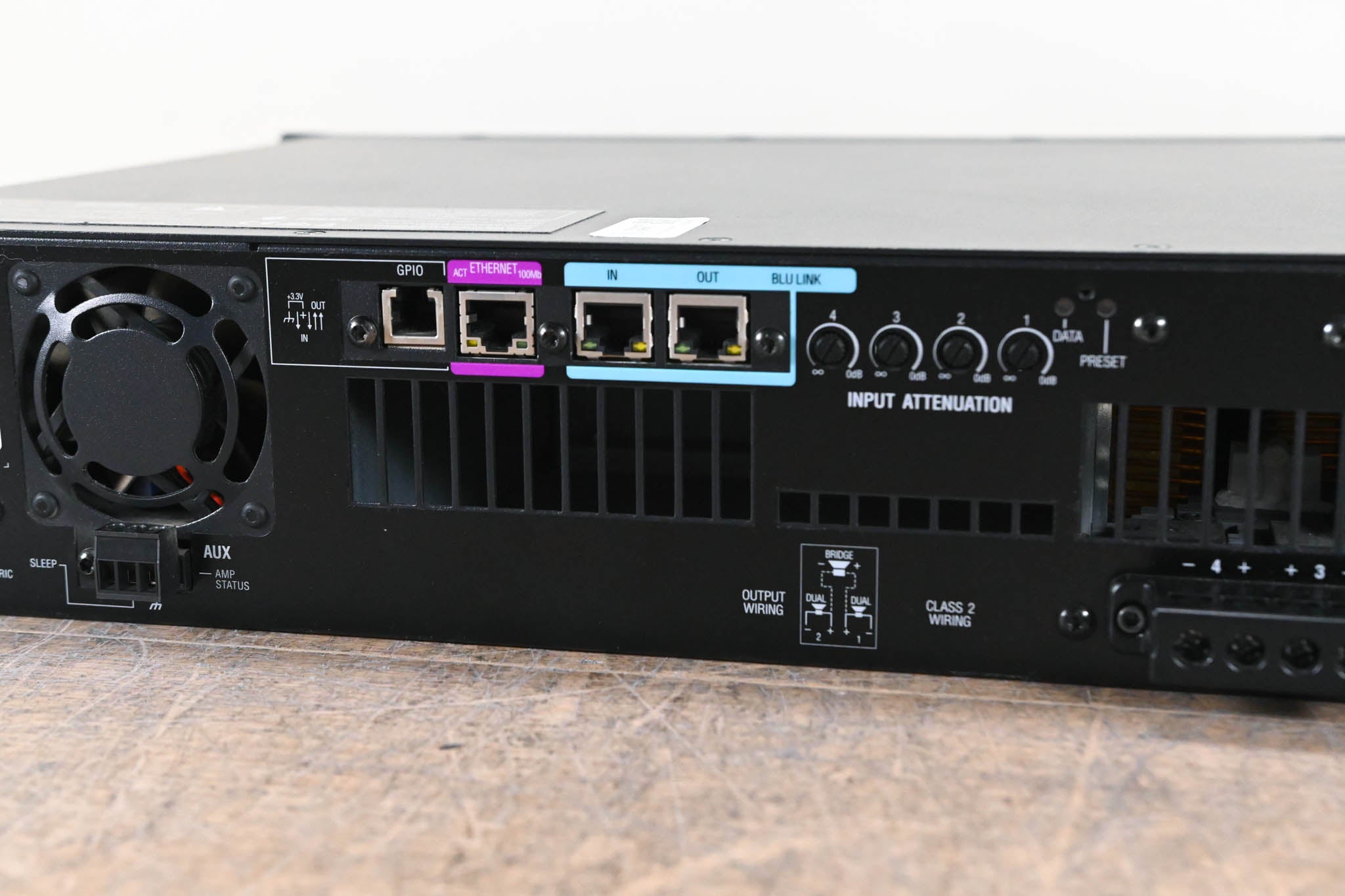 Crown DCi 4|300N DriveCore Install 4-Channel Power Amplifier