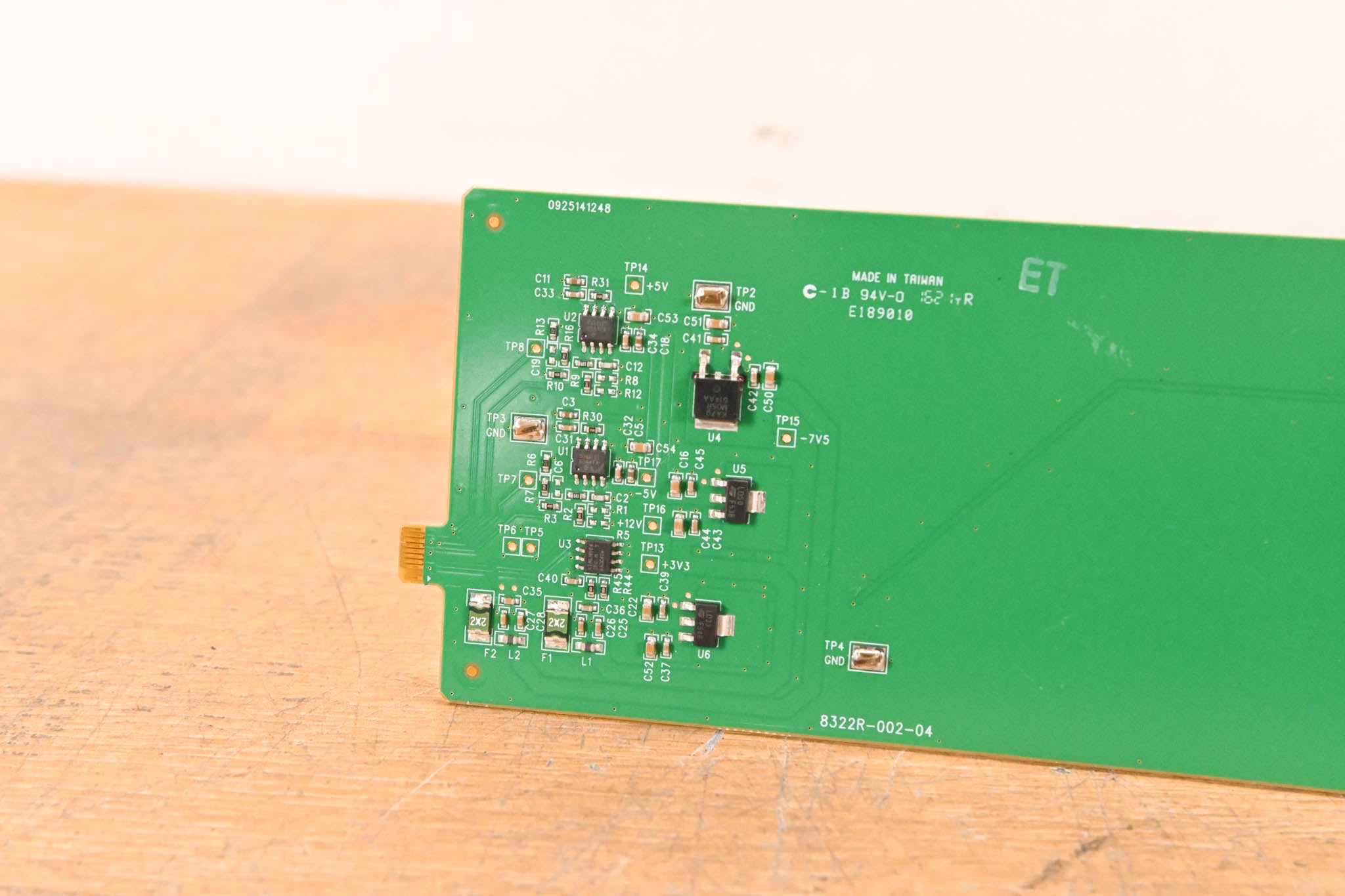 OpenGear GFC-8322 Reference Distribution Card