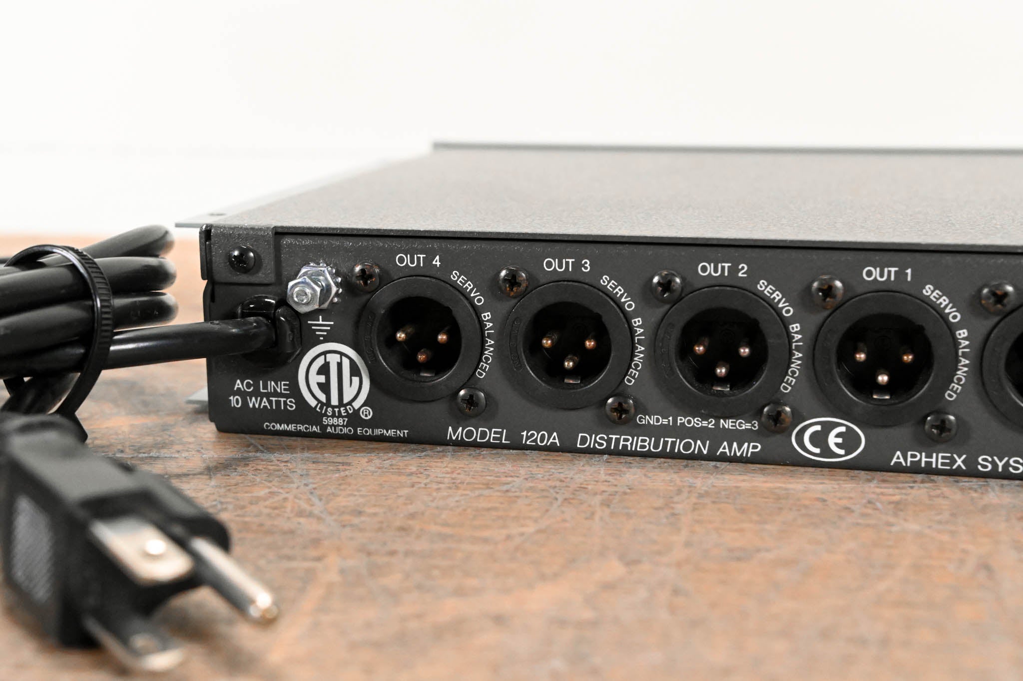 Aphex 120A Distribution Amplifier with 1 XLR Input and 4 XLR Outputs