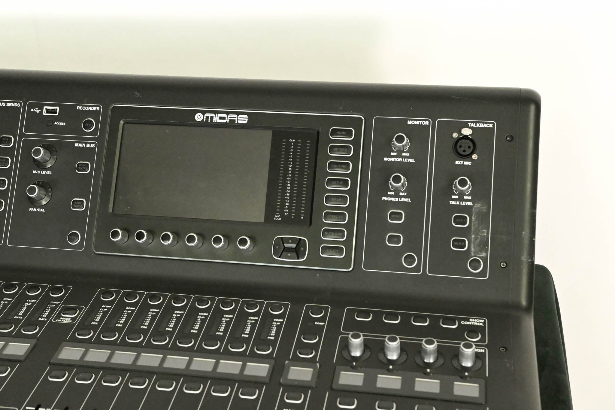 Midas M32 40-Channel Digital Audio Mixing Console