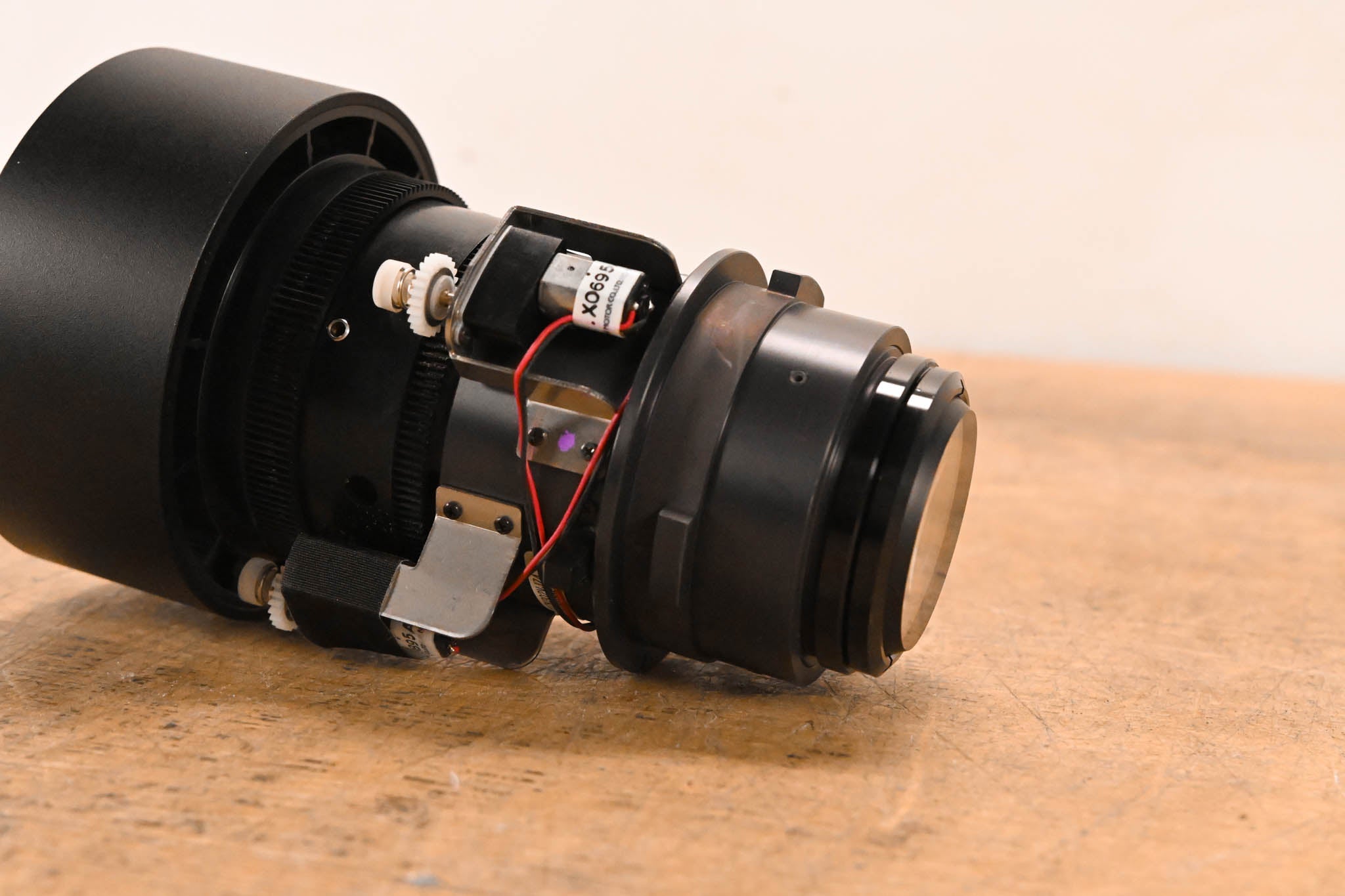 Panasonic ET-DLE400 Long Throw DLP Projector Zoom Lens XGA (5.7-8.0:1)