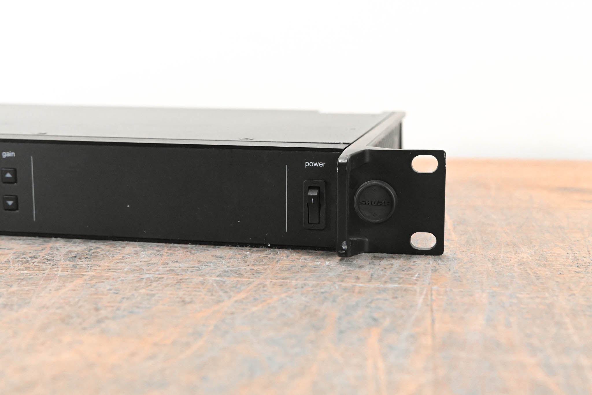 Shure ULXD4D Dual-Channel Digital Wireless Receiver L50 Band: 632-696MHz