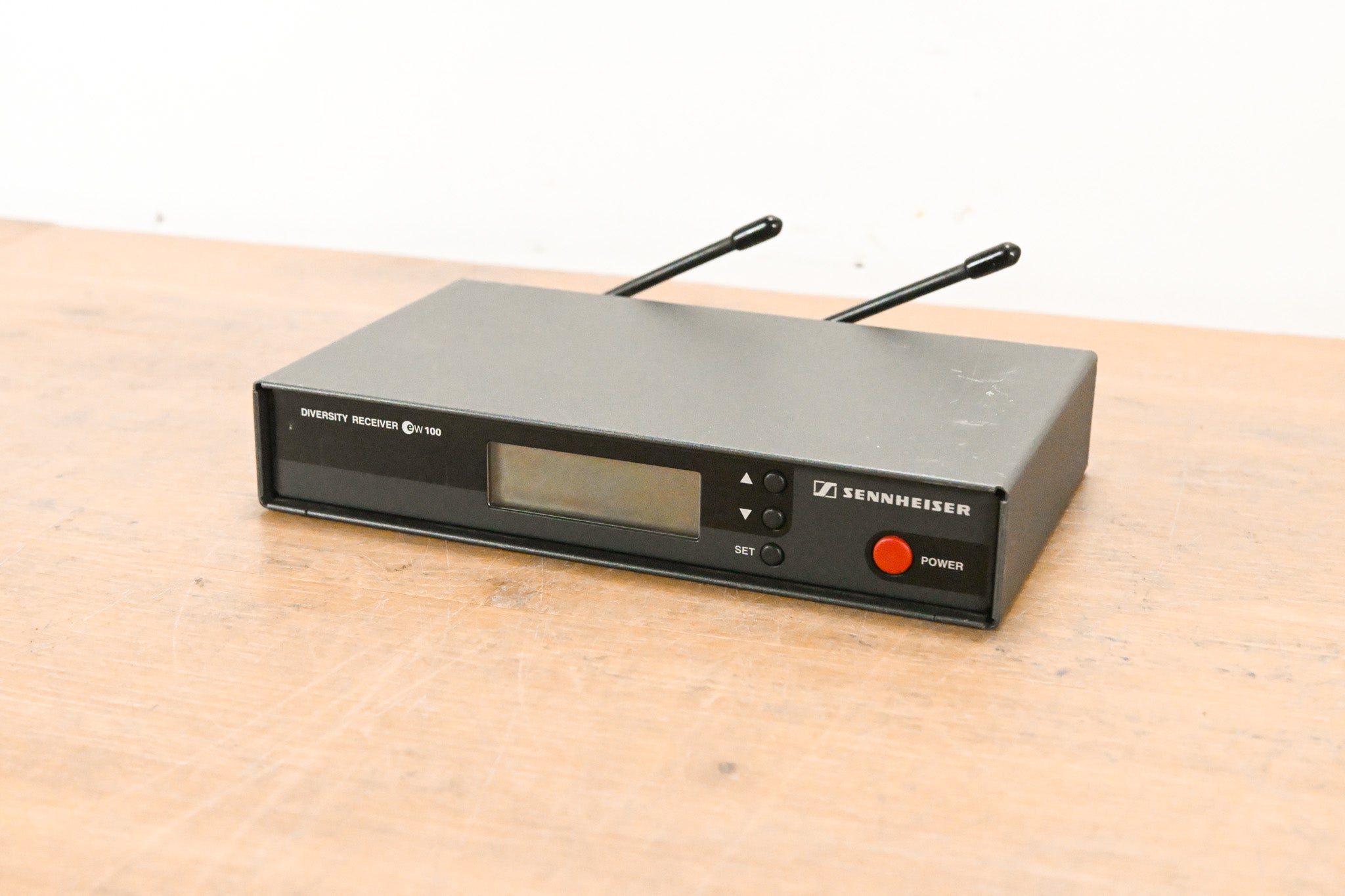 Sennheiser EM 100 Wireless Receiver - 518-550 MHz (NO POWER SUPPLY)