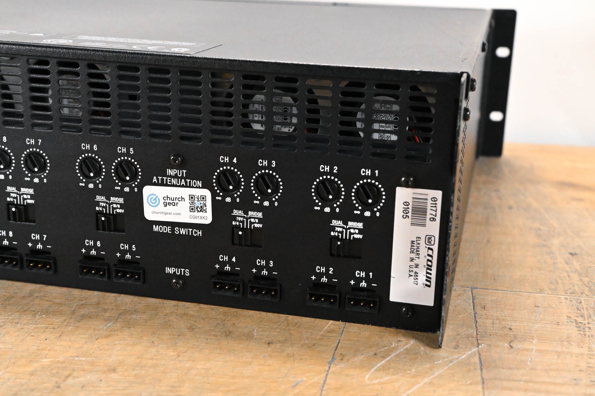 Crown CTs 8200 200W 8-Channel Power Amplifier