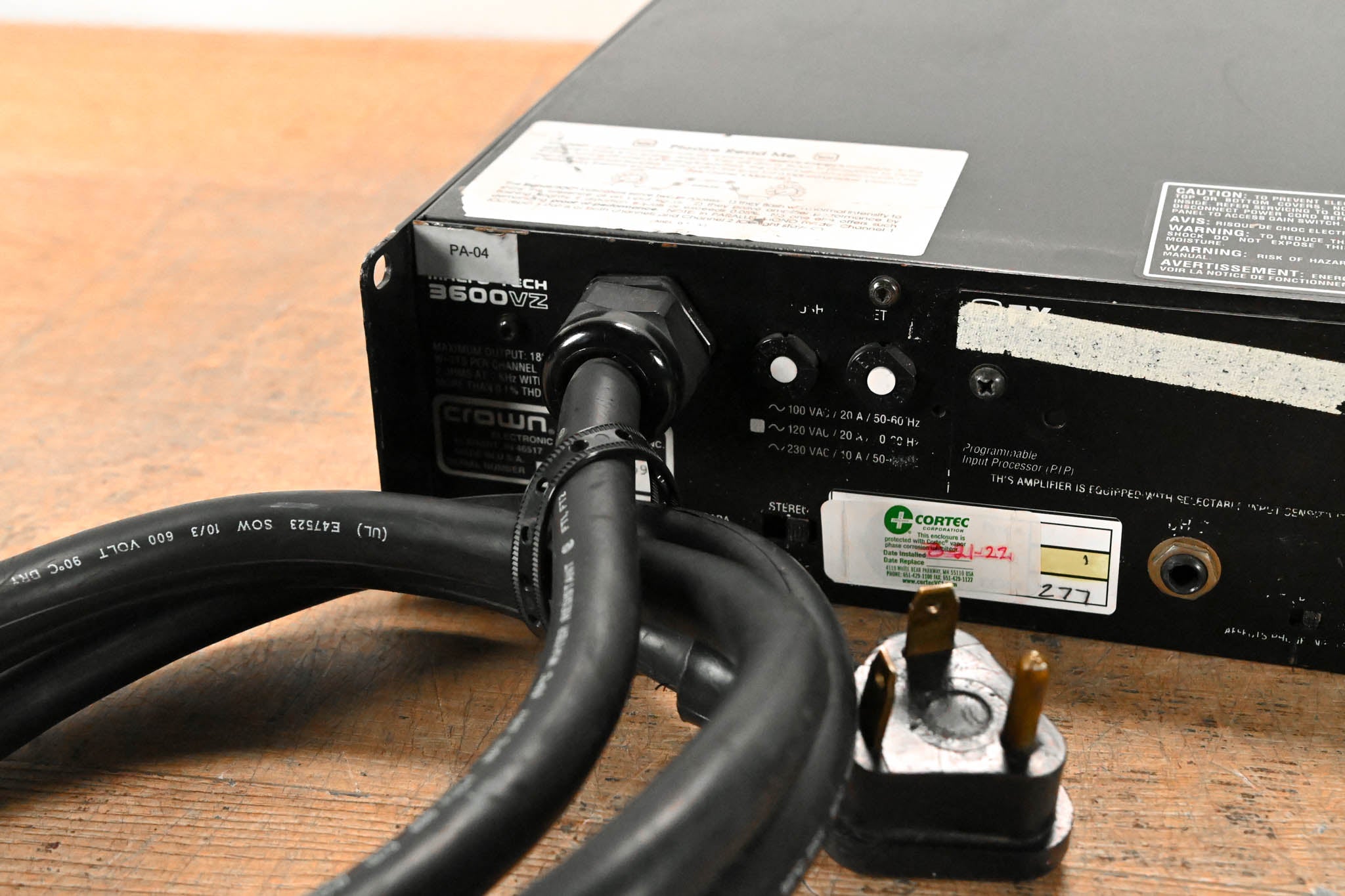 Crown Macro-Tech 3600VZ 2-Channel Power Amplifier