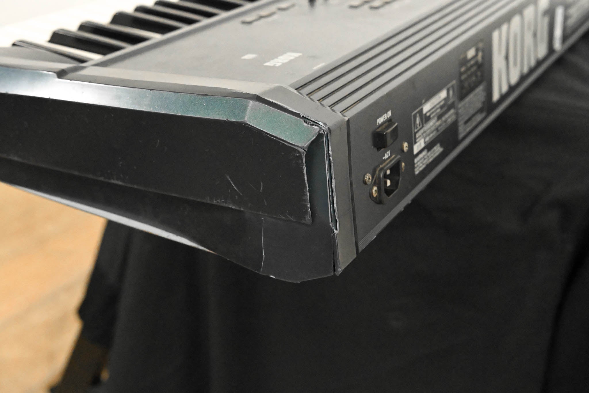 Korg Triton Extreme 76 76-Key 120-Voice Polyphonic Workstation