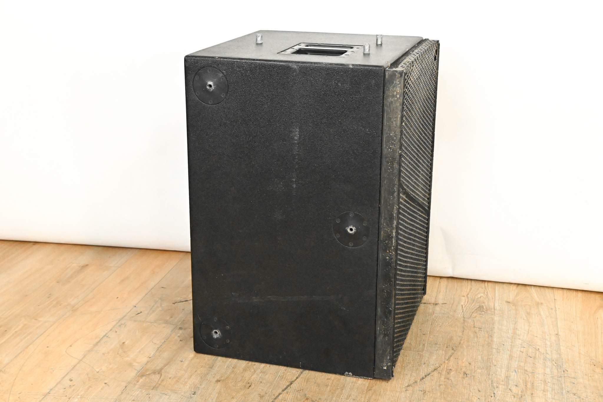 Meyer Sound UltraSeries USW-1 Dual 15" Passive Subwoofer