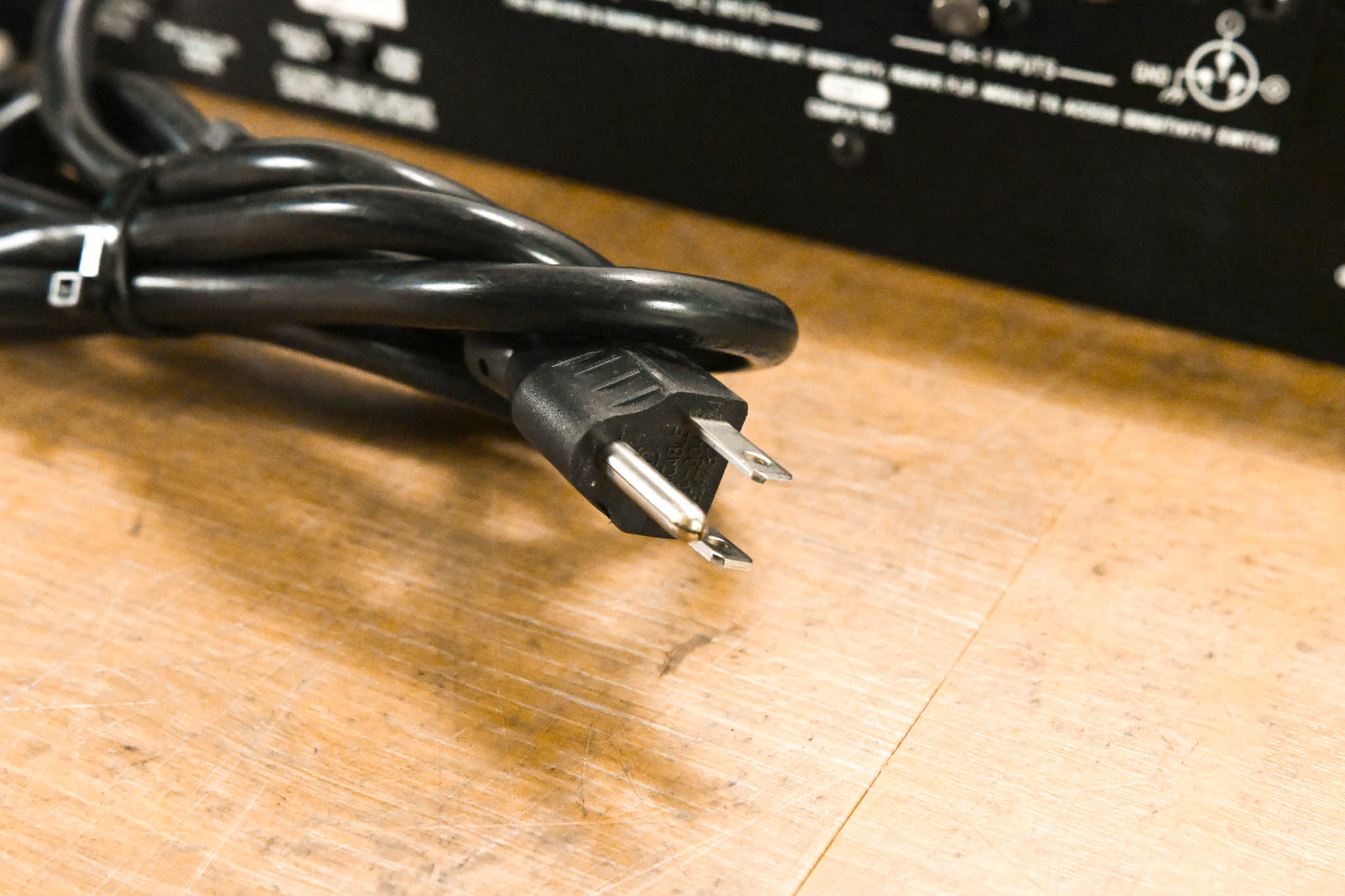 Crown Macro-Tech 1202 2-Channel Power Amplifier