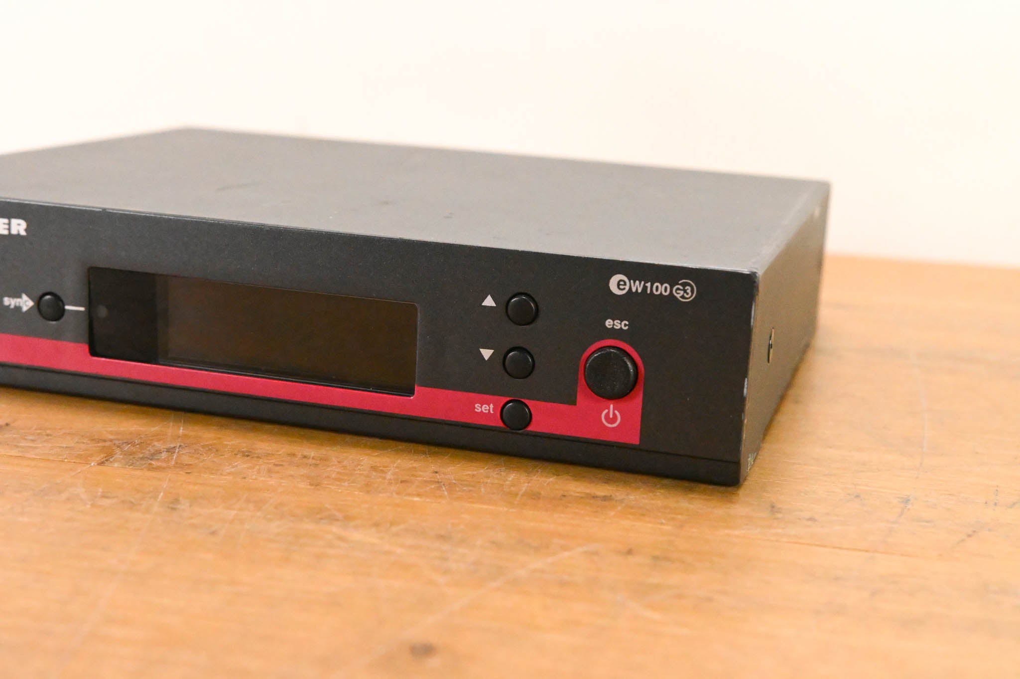 Sennheiser EM 100 G3 Wireless Receiver - 823-865 MHz (NO POWER SUPPLY)