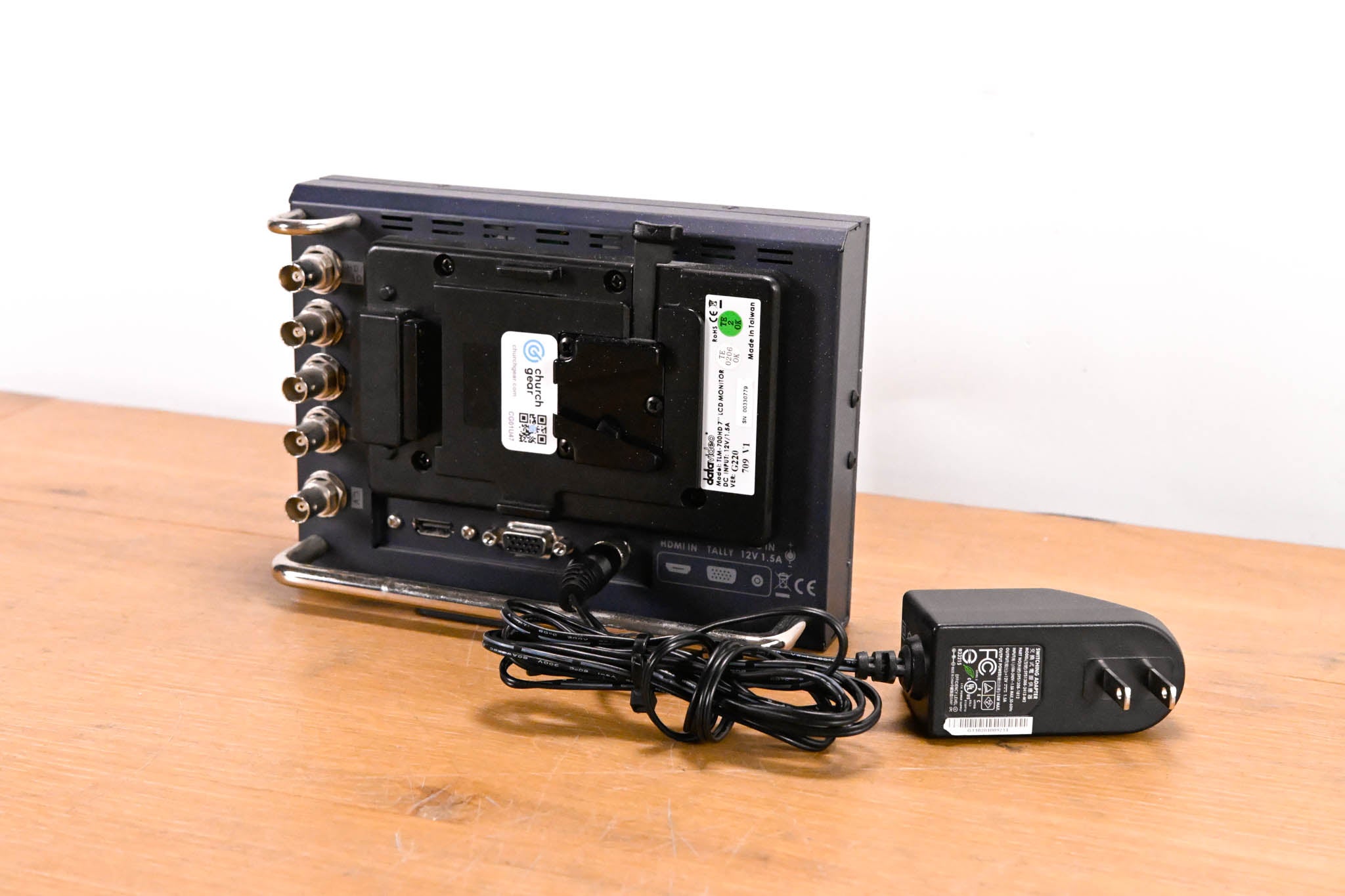 Datavideo TLM-700HD 7" HD/SD TFT LCD Monitor w/ V-Mount Battery Adapter