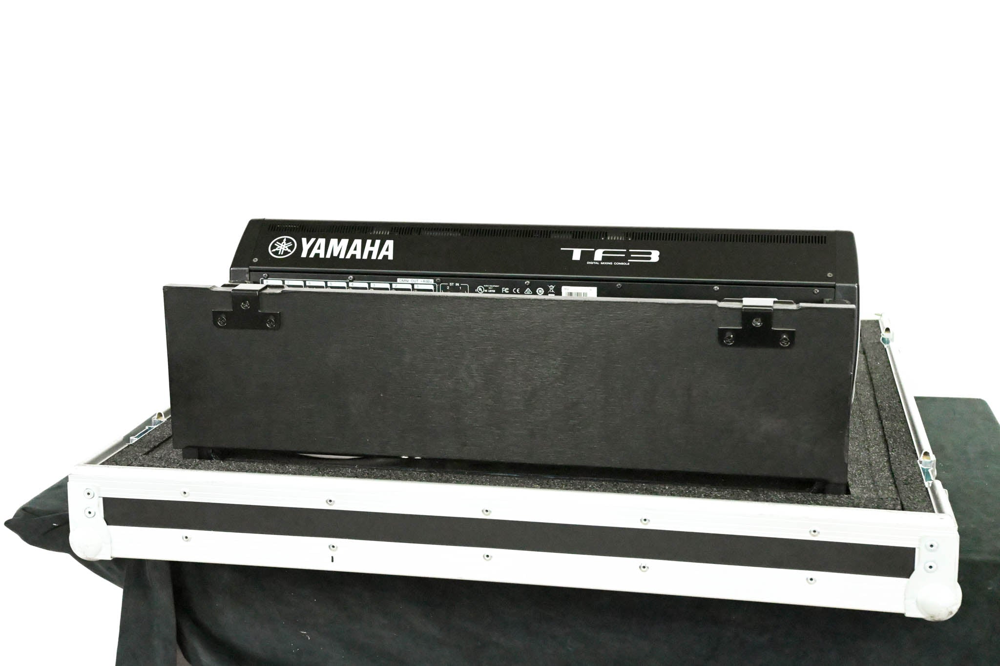 Yamaha TF3 24-Channel Digital Audio Mixer with Road Case