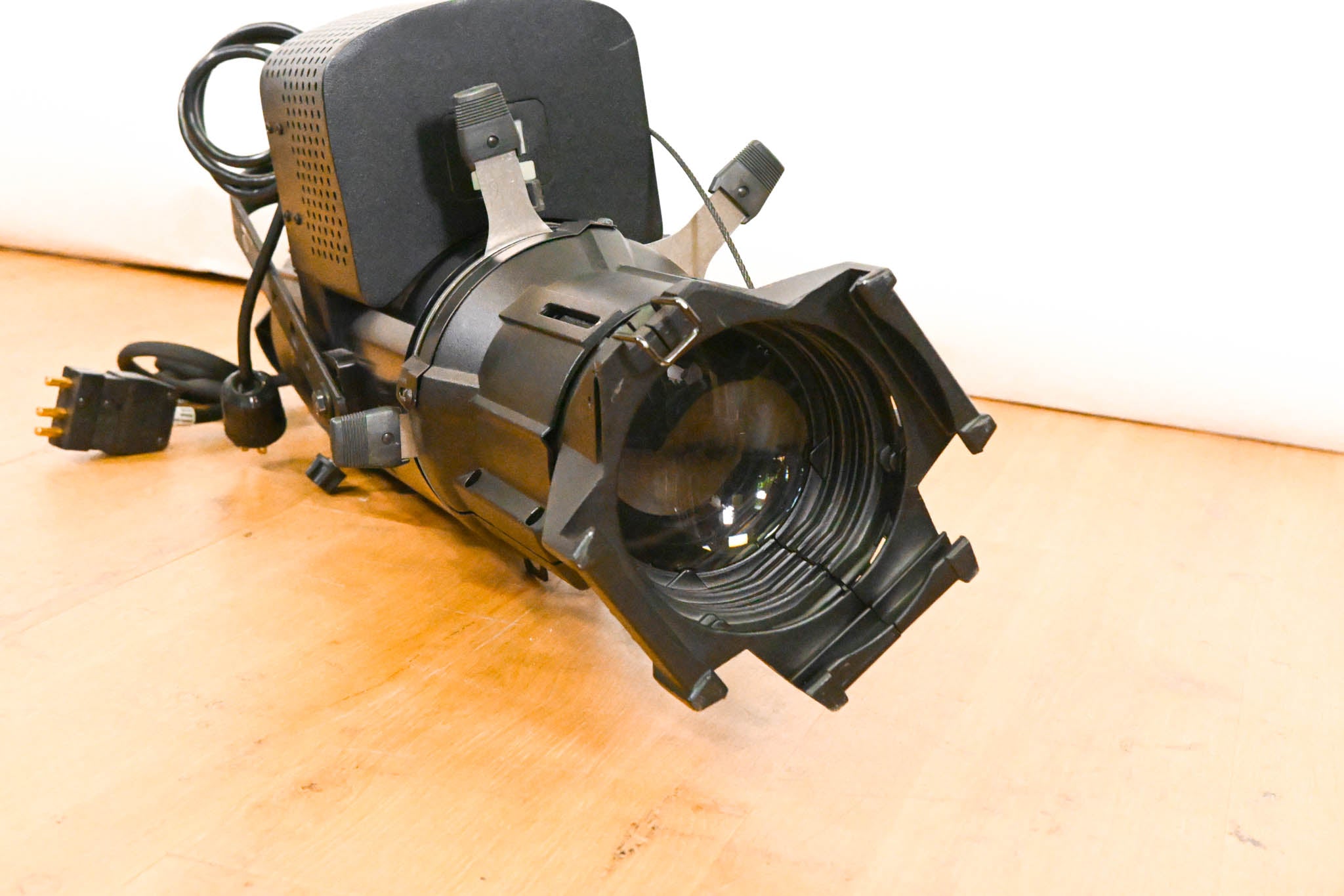 ETC Source Four 750 26 Degree Leko w/OceanOptics SeaChanger Color Engine