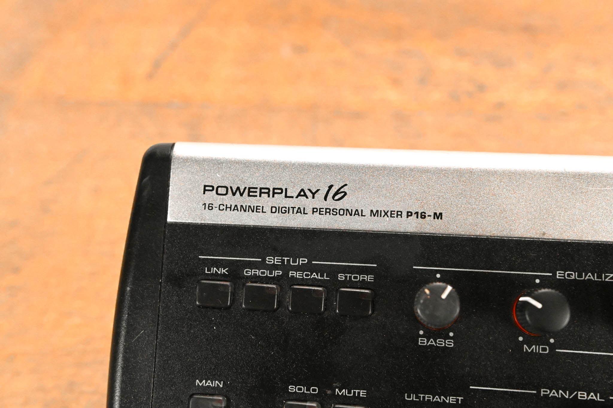 Behringer Powerplay P16-M 16-Channel Digital Personal Mixer