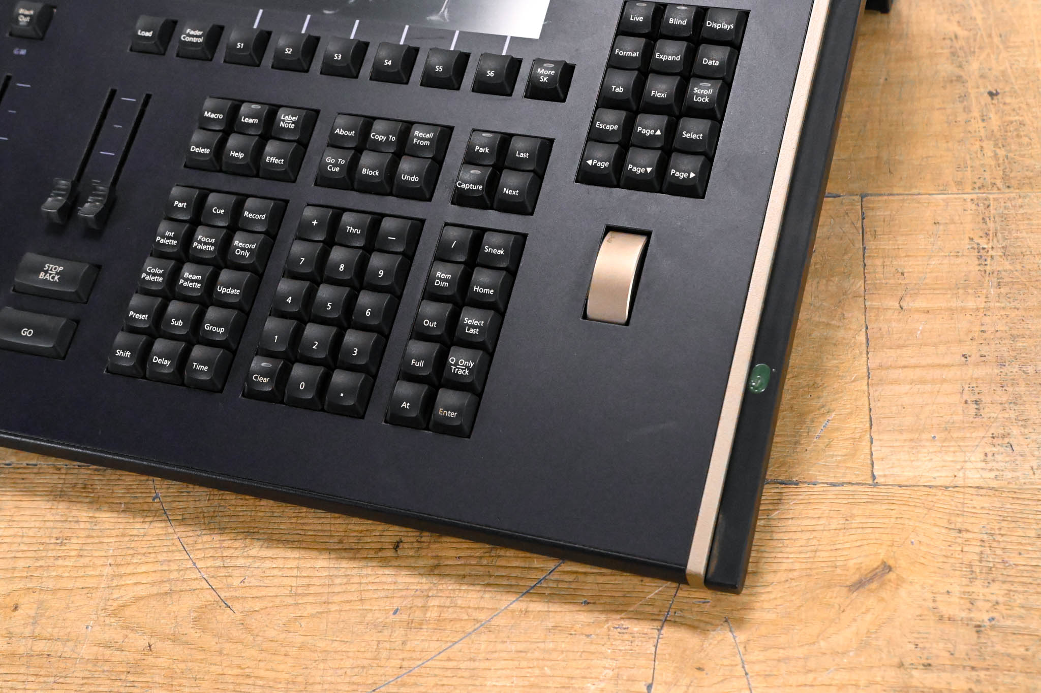 ETC ION 1000 Lighting Console