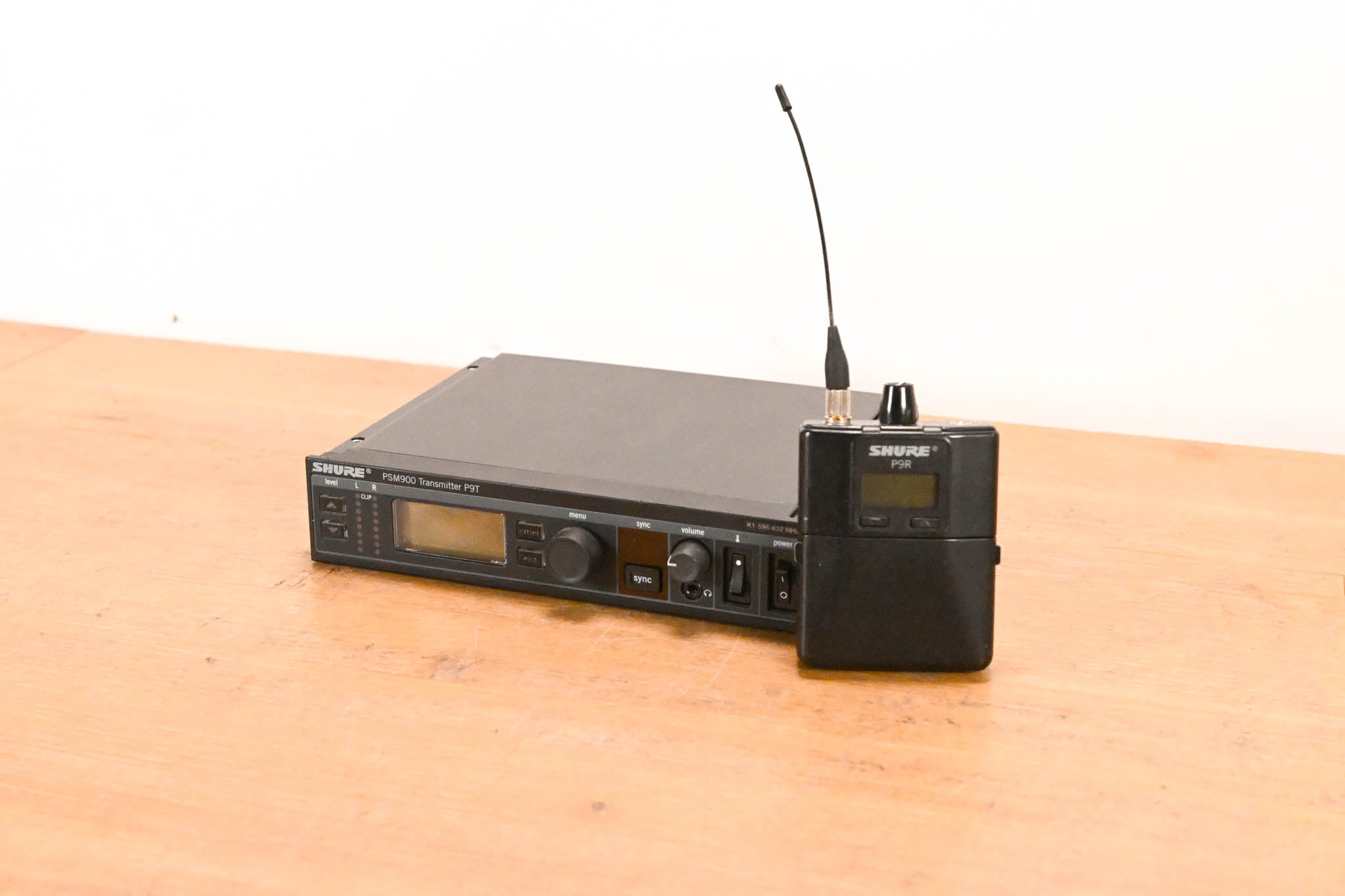 Shure PSM 900 Wireless IEM System K1 Band: 596-632MHz NO POWER SUPPLY