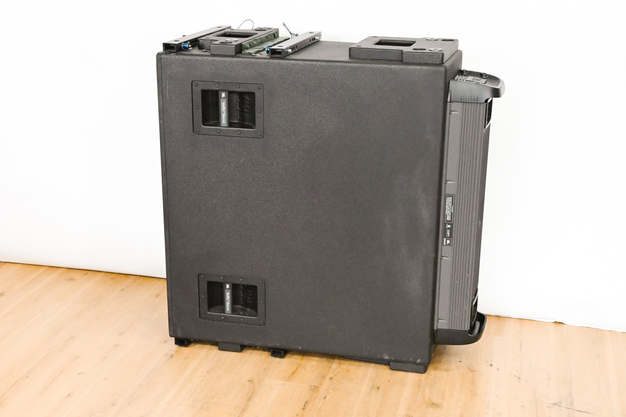 JBL VT4882DP Powered Dual 15" VerTec Line Array Subwoofer