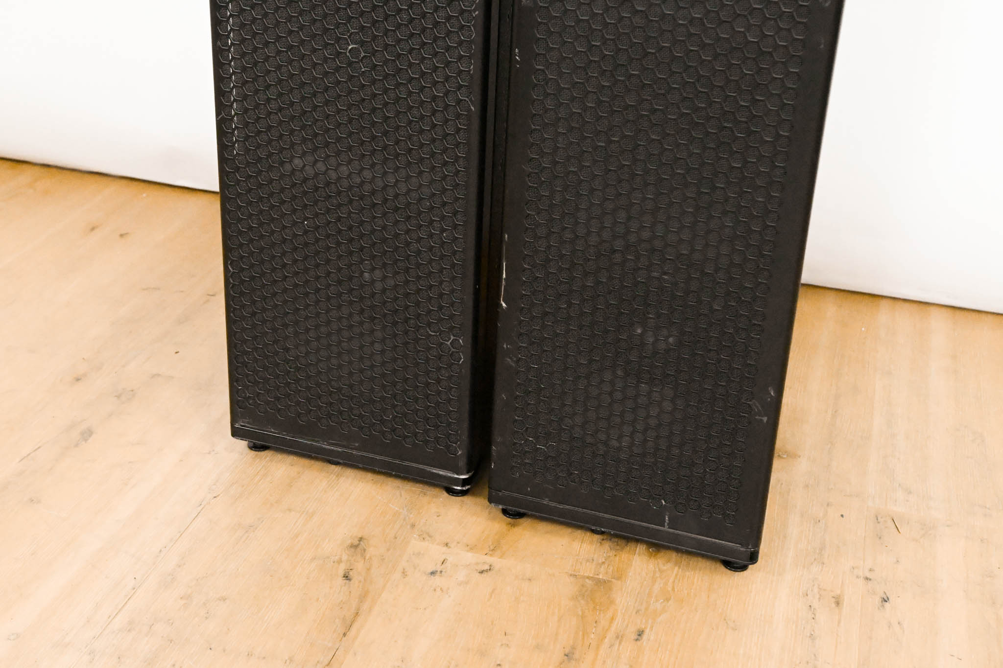Meyer Sound M'elodie High-Power Curvilinear Array Loudspeaker (PAIR)