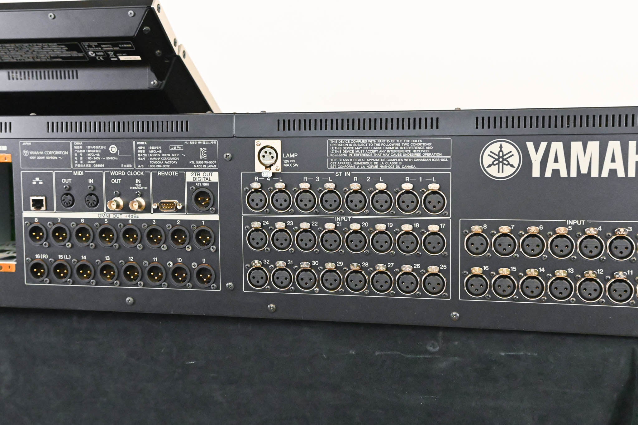 Yamaha M7CL-48 48-Channel Digital Audio Mixing Console