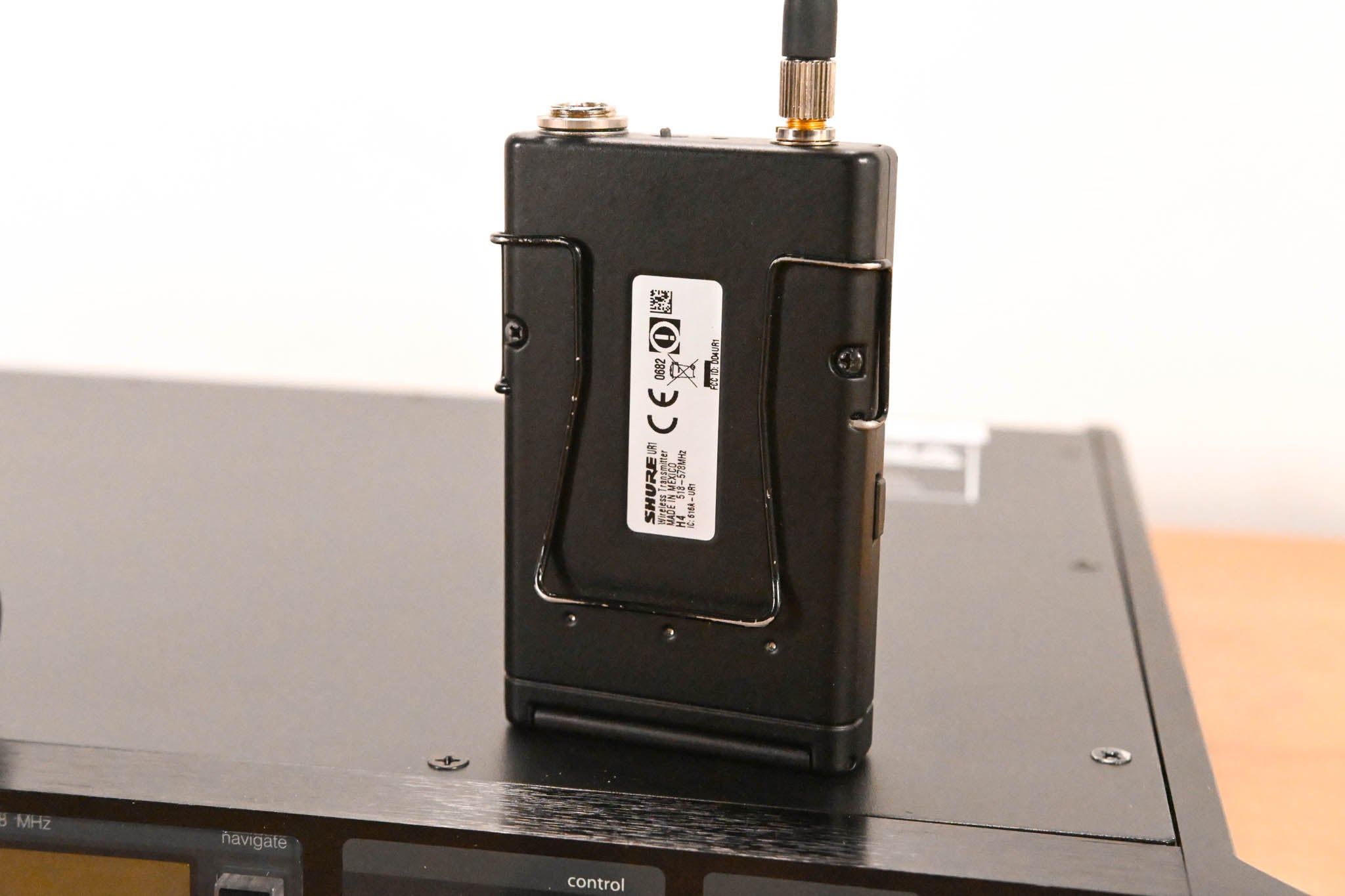 Shure UR4D+ Wireless Receiver w/UR1 Bodypack & UR2/BETA58A Mic - H4 Band