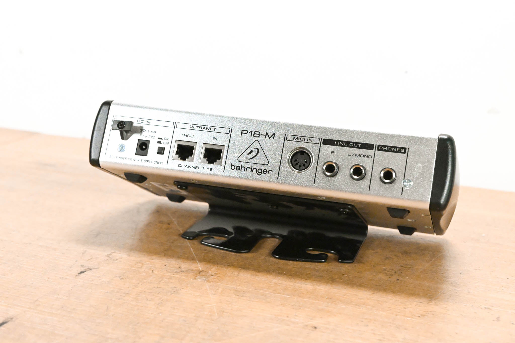 Behringer Powerplay P16-M 16-Channel Digital Personal Mixer