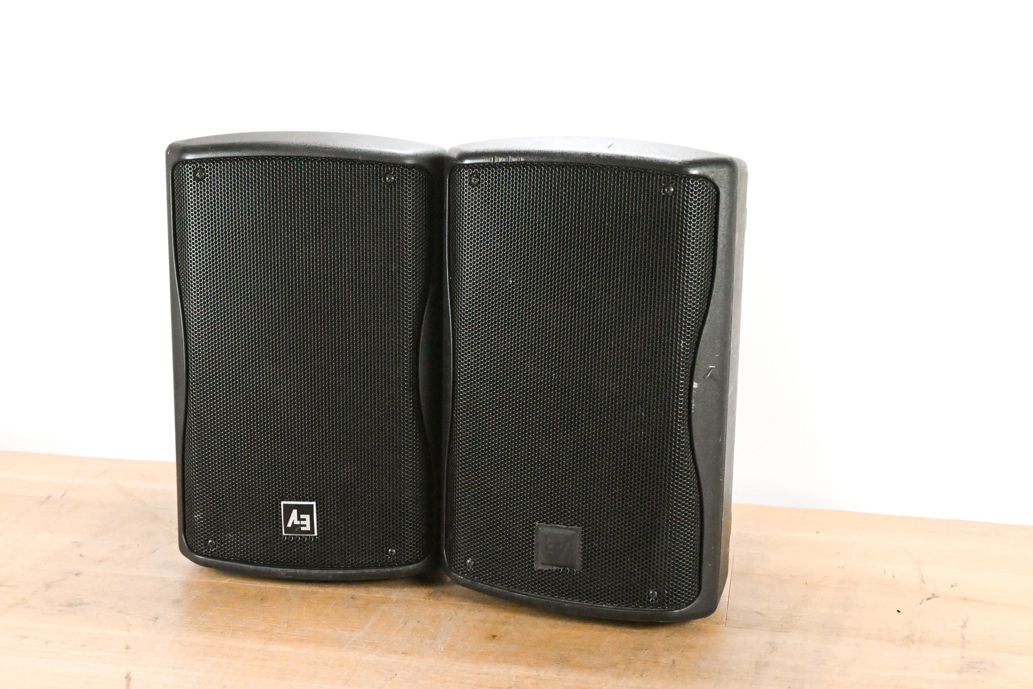 Electro-Voice (EV) ZX1-90 8-inch Two-Way Passive Loudspeaker (PAIR)