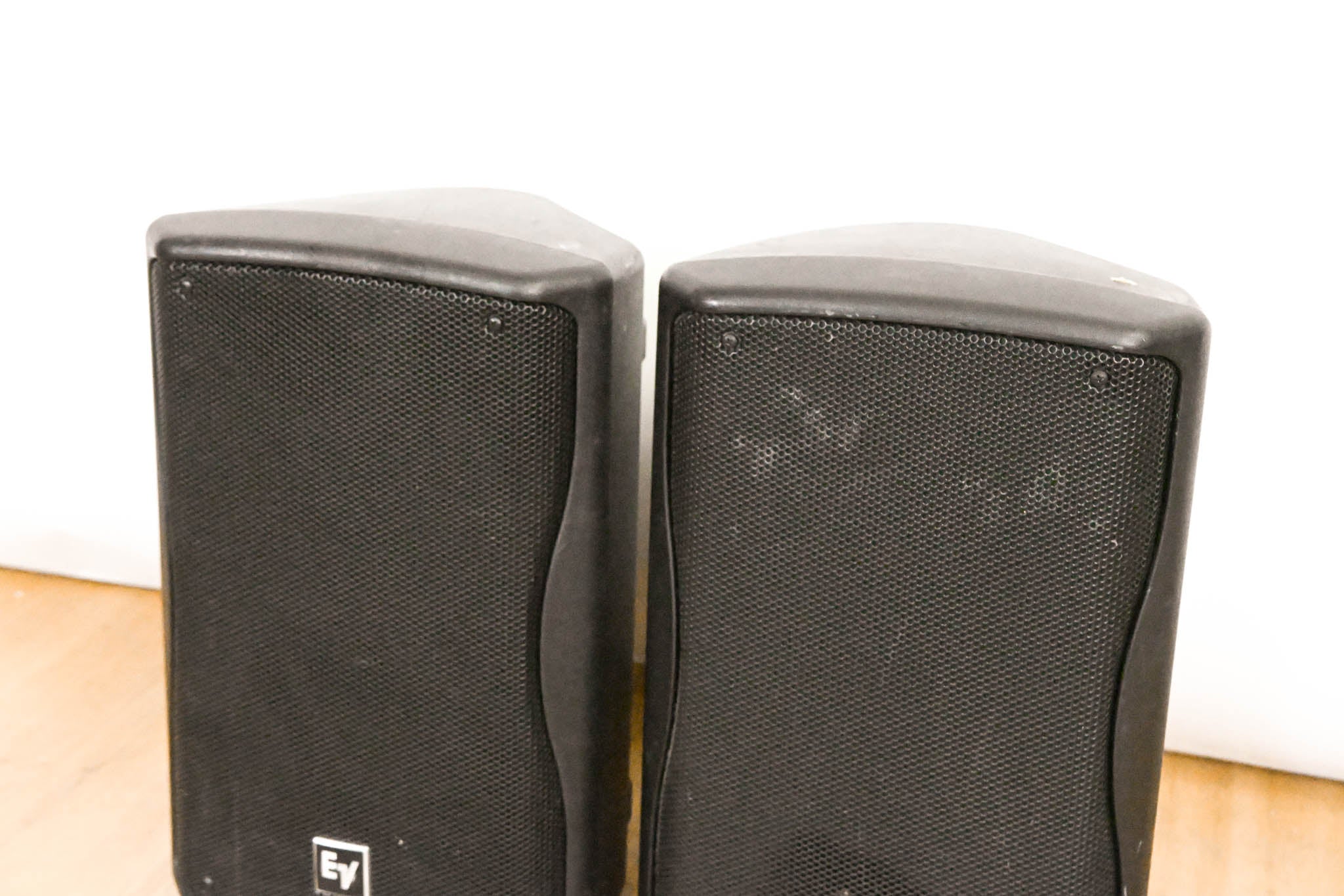 Electro-Voice (EV) ZX1-90 8-inch Two-Way Passive Loudspeaker (PAIR)