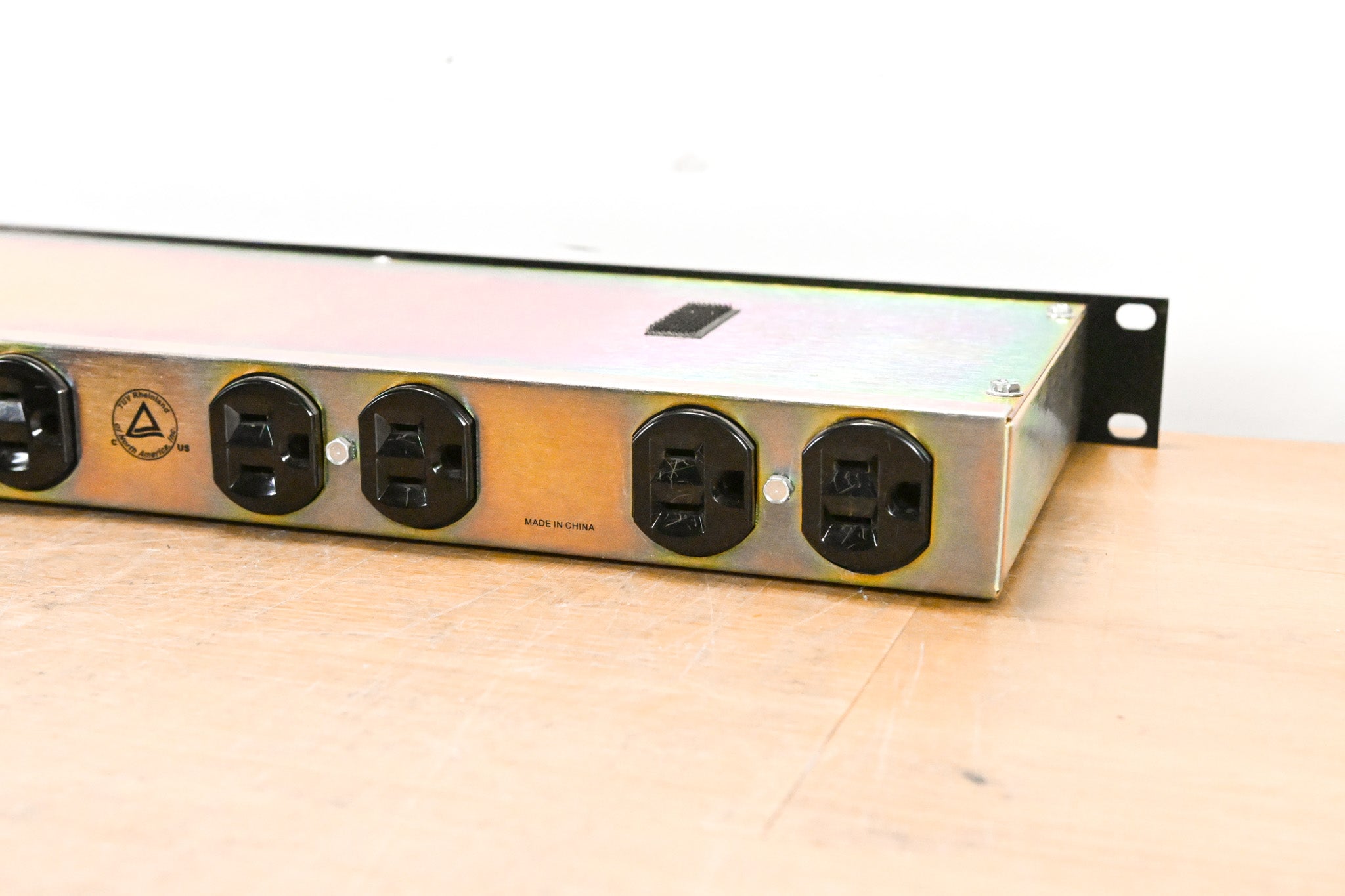 Furman PL-Plus 120V 15 Amp Power Conditioner