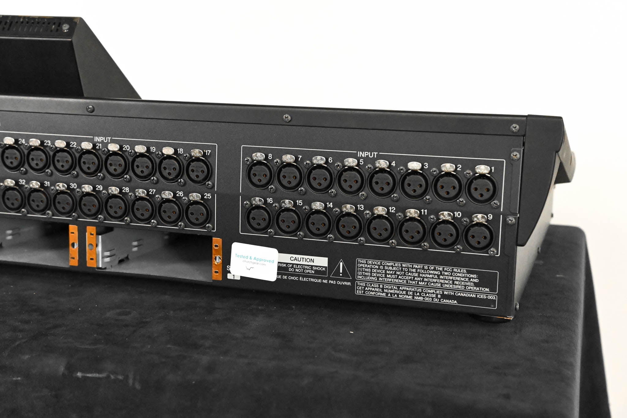 Yamaha LS9-32 32-Input Digital Mixing Console
