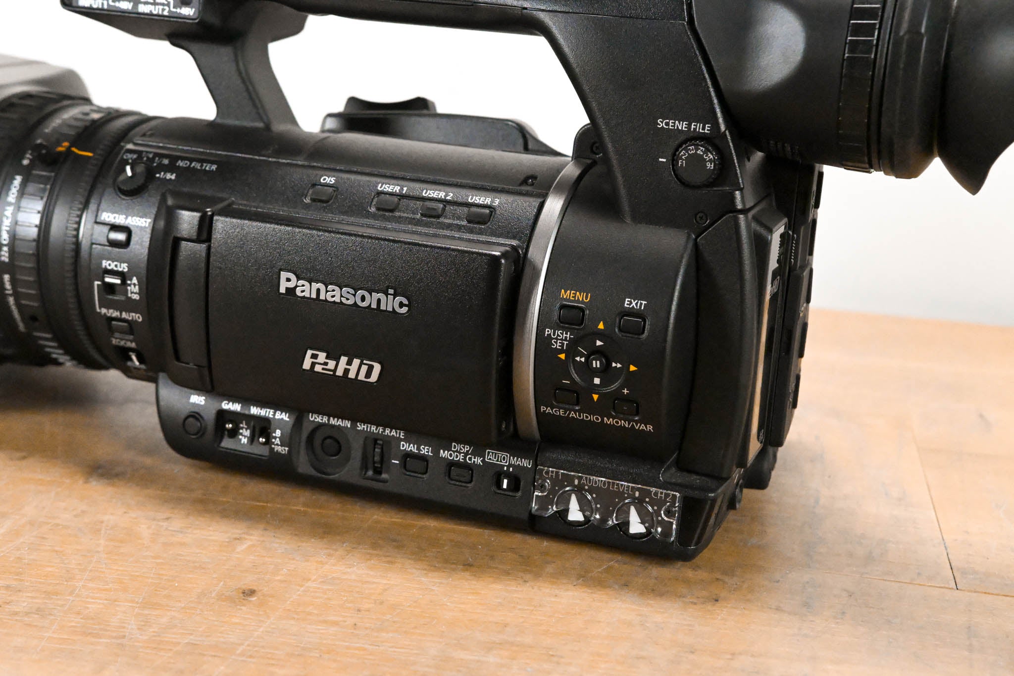 Panasonic AG-HPX250P P2 HD Handheld Camcorder