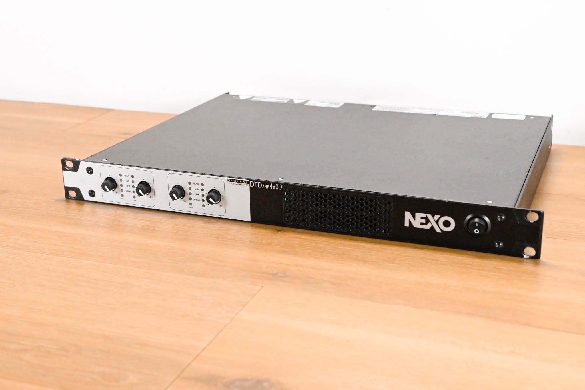 NEXO DTDAMP4X0.7U Four-Channel Power Amplifier