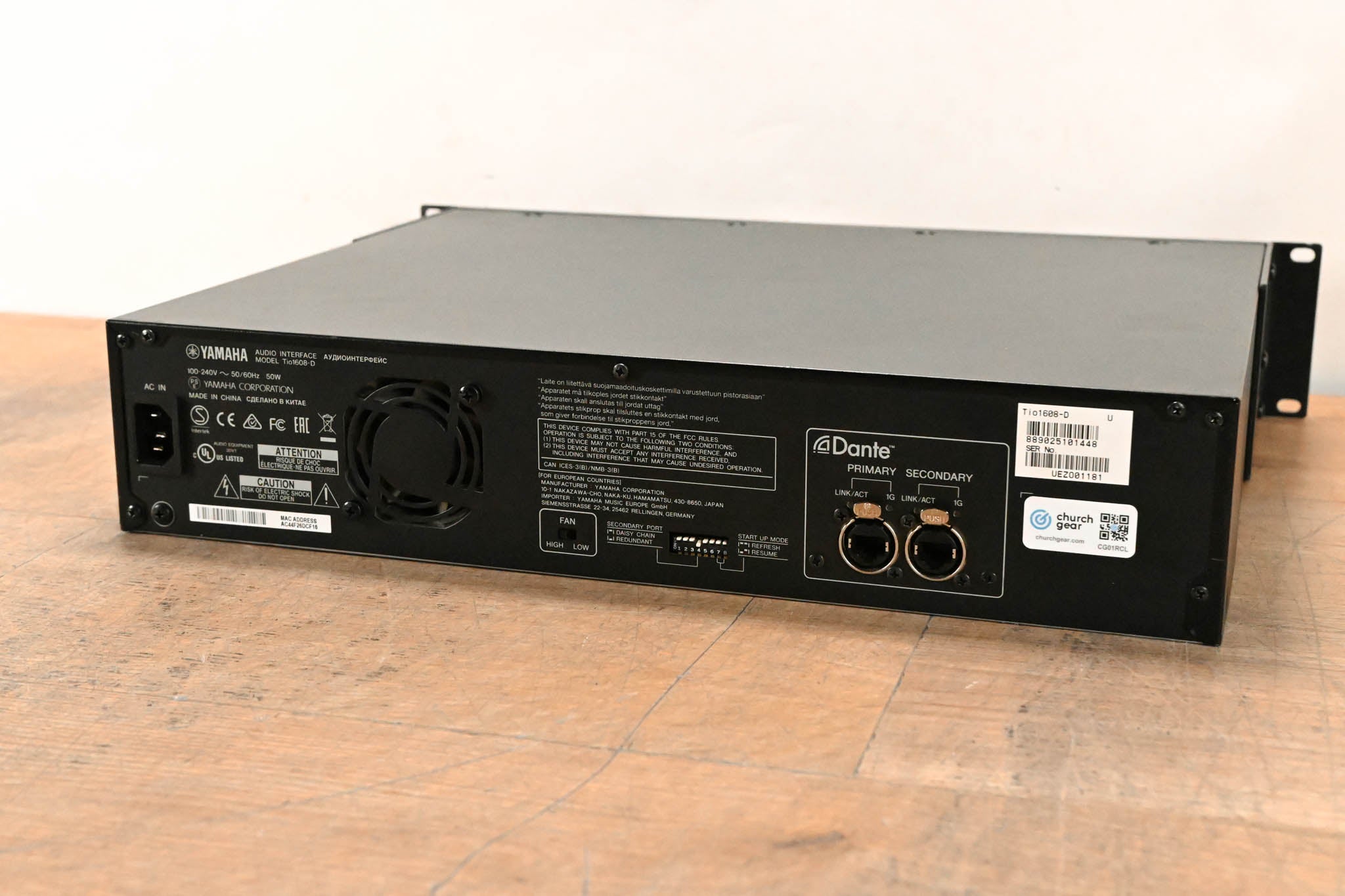 Yamaha Tio1608-D 16-Input/8-Output Dante Stagebox for TF Series Mixers