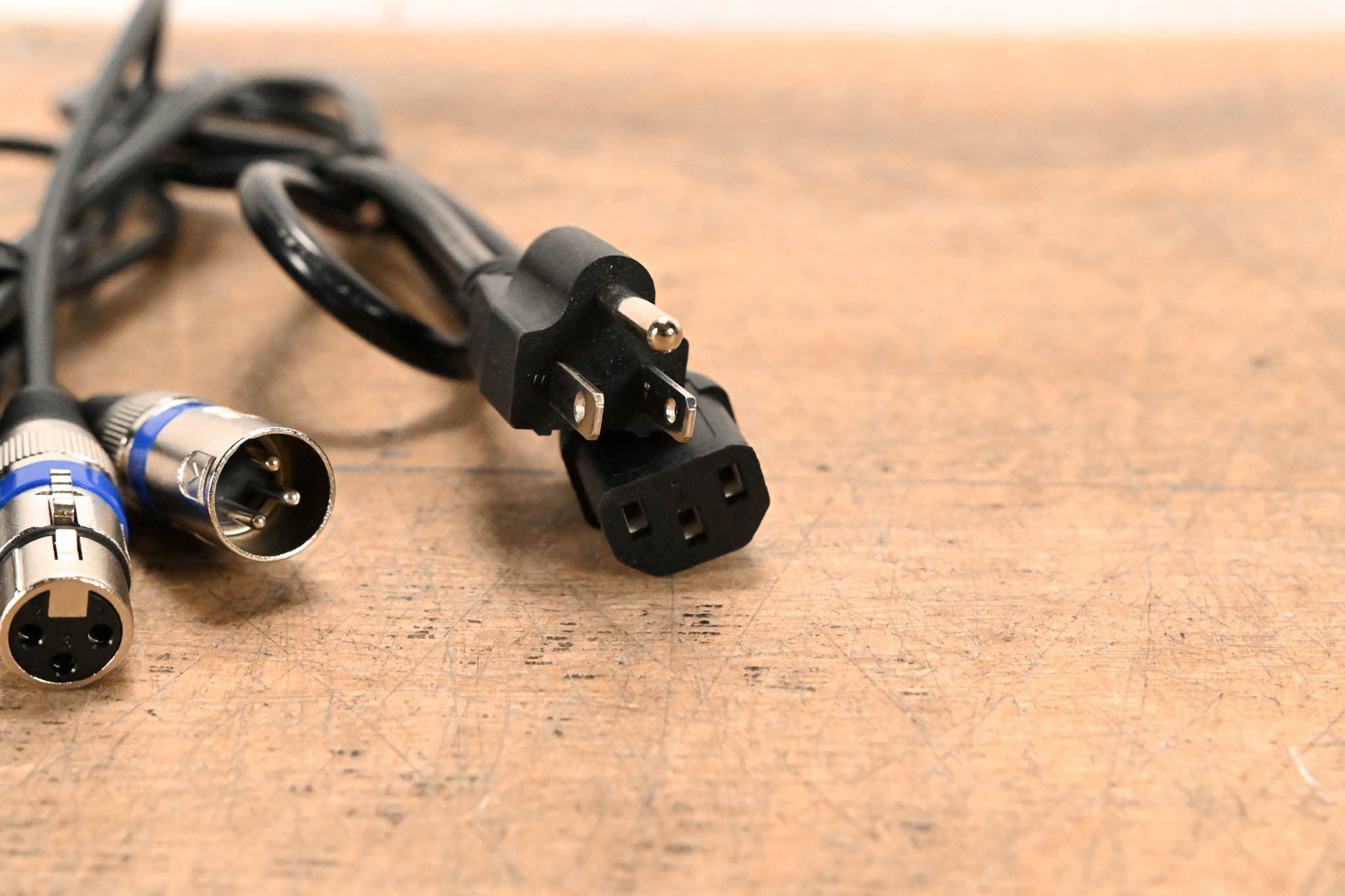 Blizzard Lighting LB Spekrum RGB LED Wash Bar Light