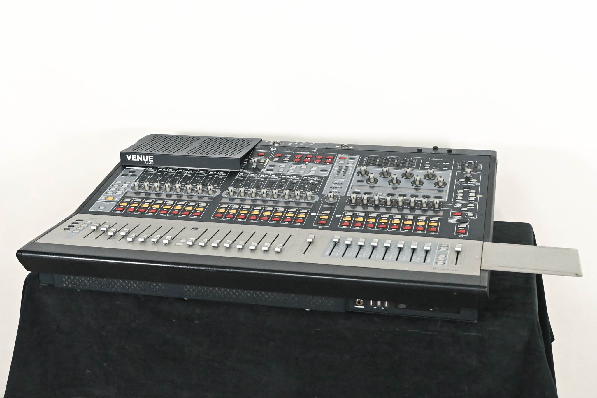 Digidesign VENUE SC48 Digital Audio Mixing Console