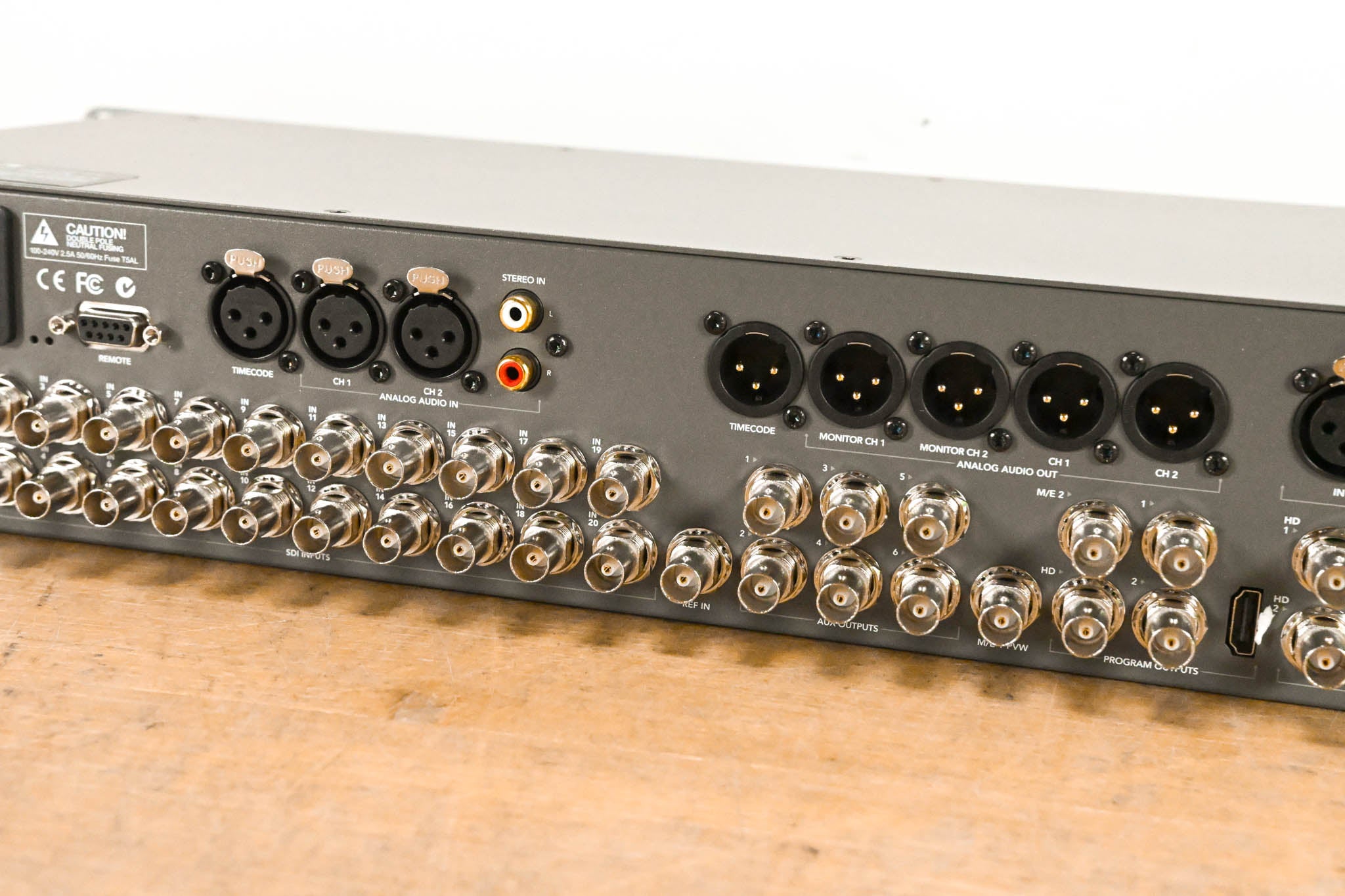 Blackmagic Design ATEM 2 M/E Production Studio 4K